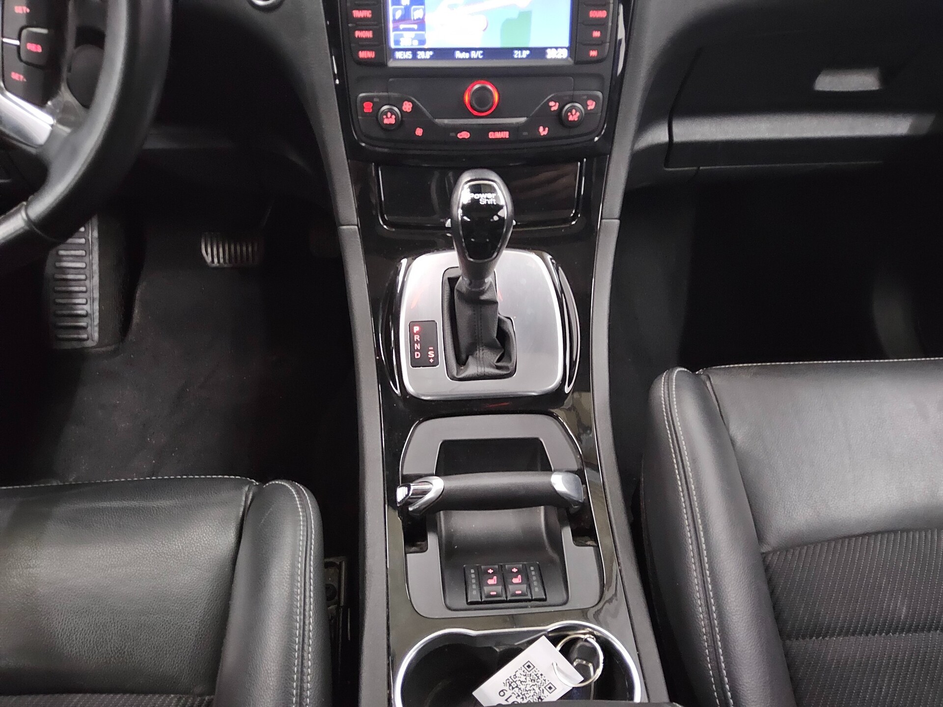 Ford S-Max 2.0 TDCi Titanium 7-Sitze AHK Pano HU12/27 6