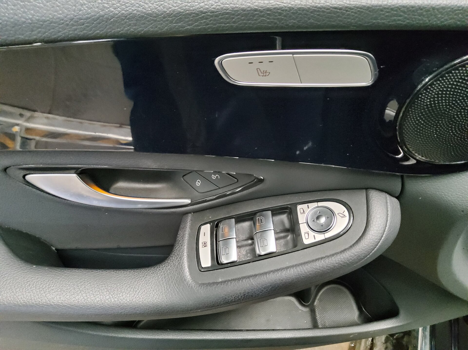 Mercedes-Benz C 200 T d Navi LED AHK Distronic+ 9