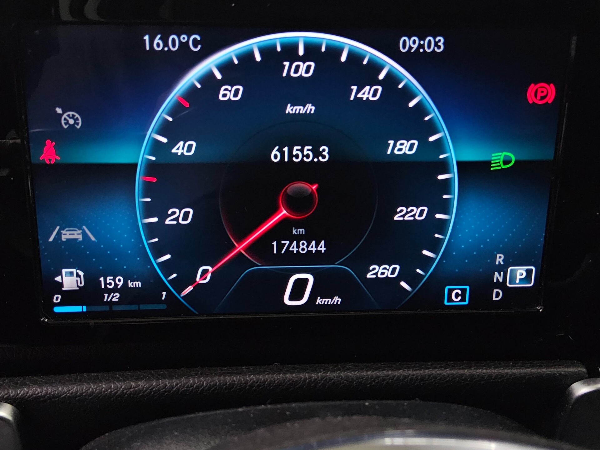 Mercedes-Benz GLB 200 d Progressive T-Leder Navi LED AHK RfK 8