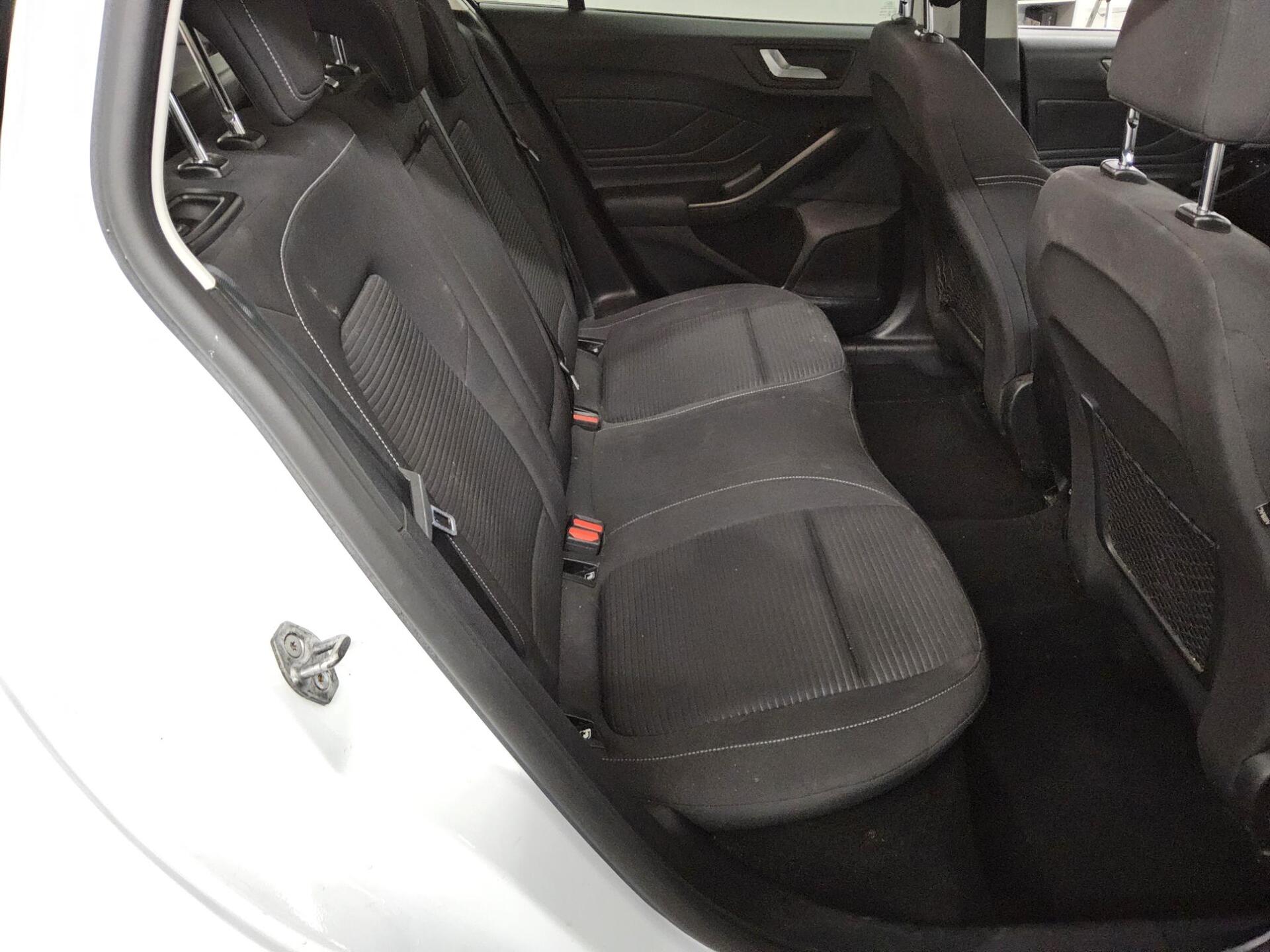 Ford Focus Turnier 2.0 EB Titanium Navi LED ACC RFK 13