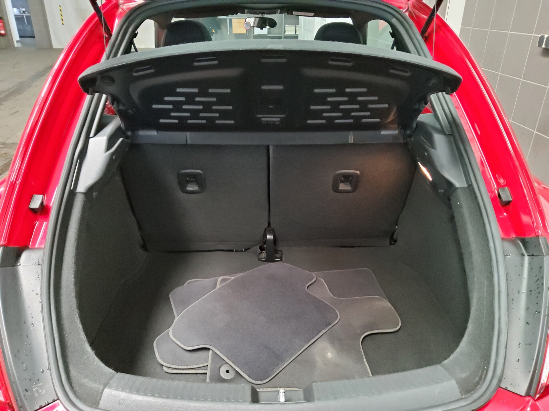 Volkswagen Beetle 1.4 TSI R-Line Navi PDC Pano SHz 11