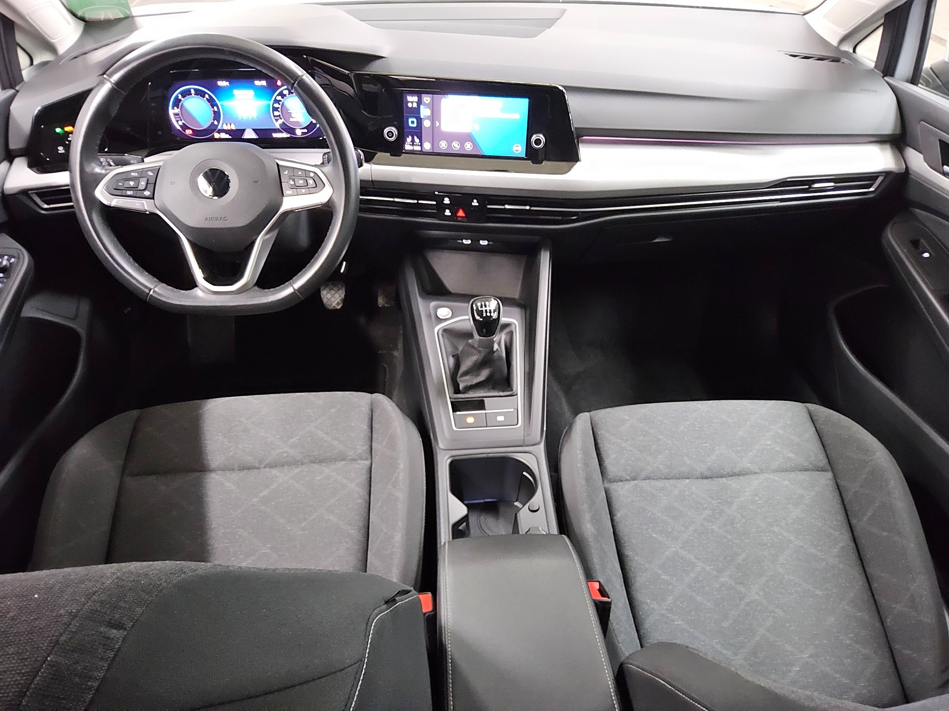 Volkswagen Golf-8 Var. 2.0 TDI Life LED DC AHK PDC SHZ 5