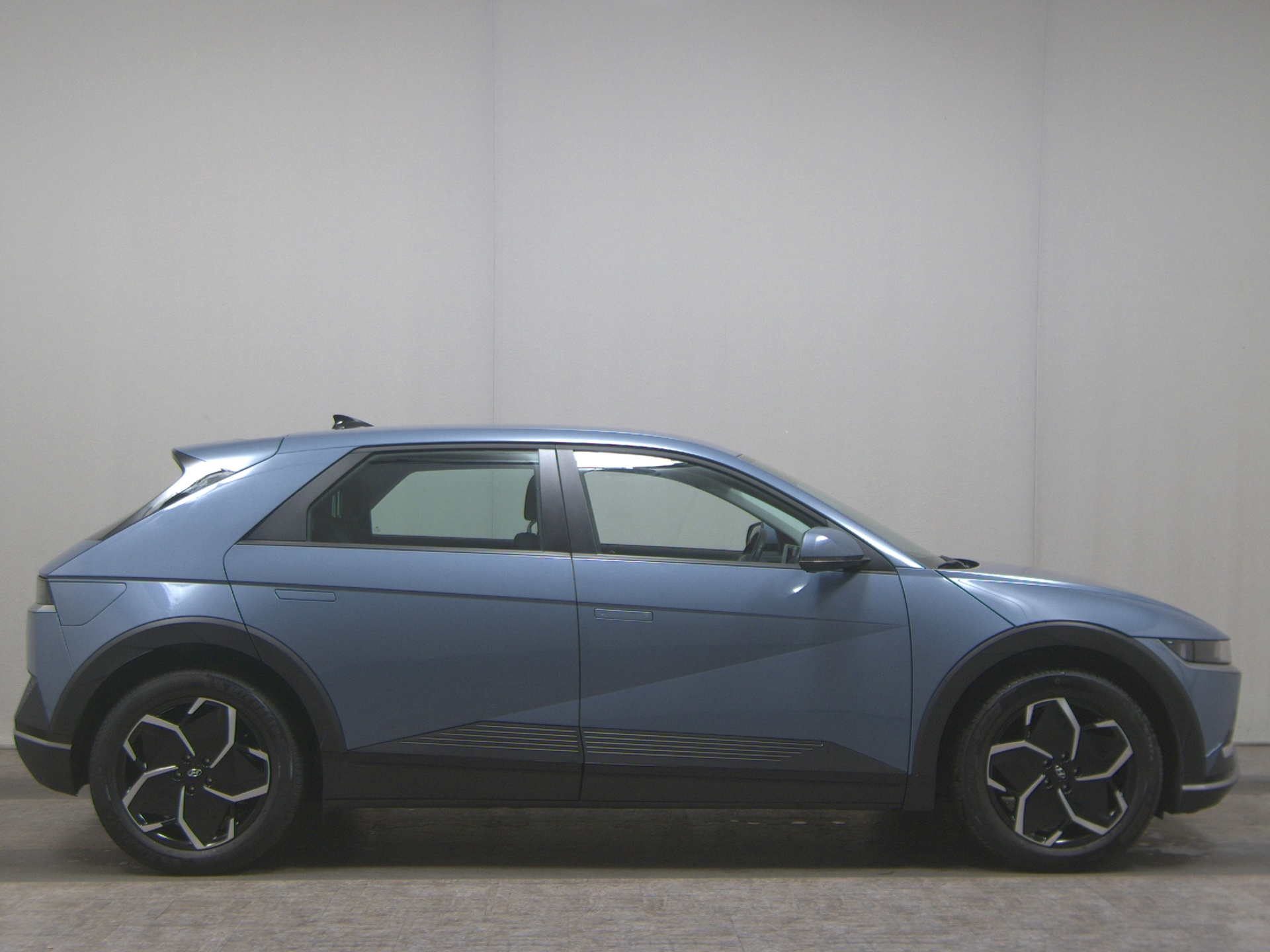 Hyundai IONIQ 5 Elektro Navi LED Rückfahrkamera Shz PDC