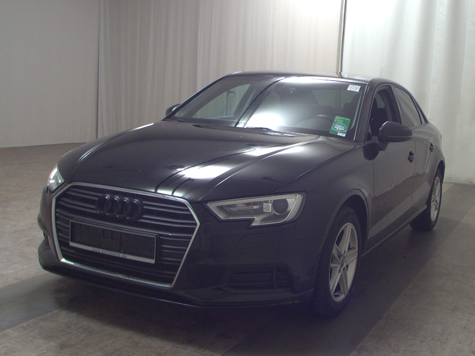 Audi A3 Lim. 30 TFSI Navi Xenon Shz PDC Tempomat MMI 2