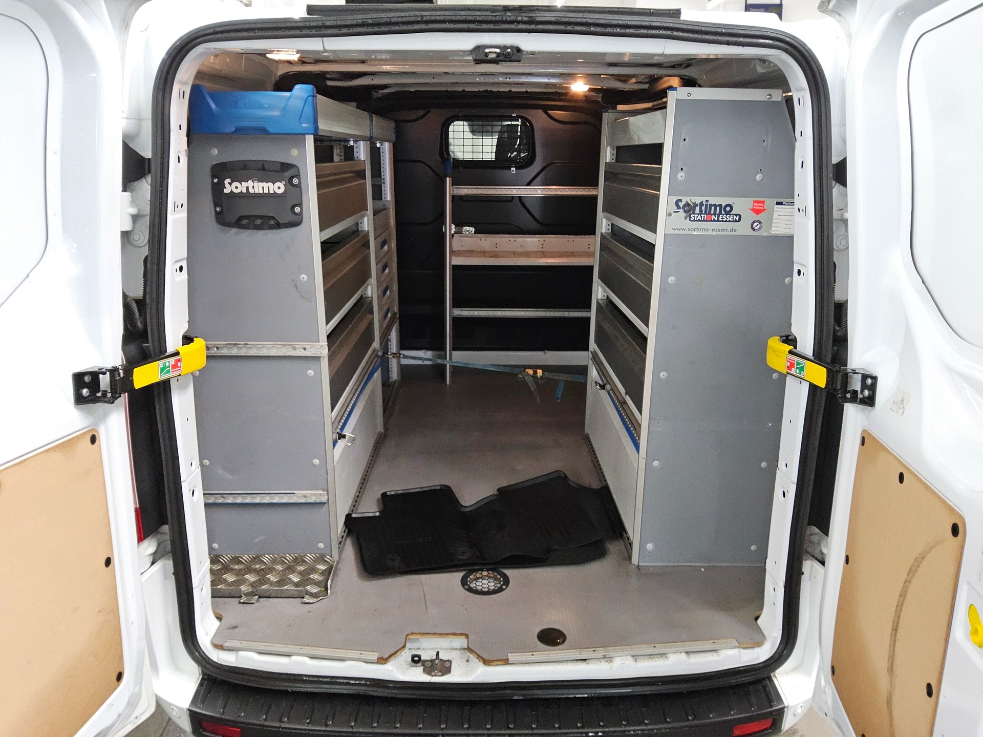 Ford Transit Custom L1H1 2.0 TDCi Trend 3-Sitzer Navi 10