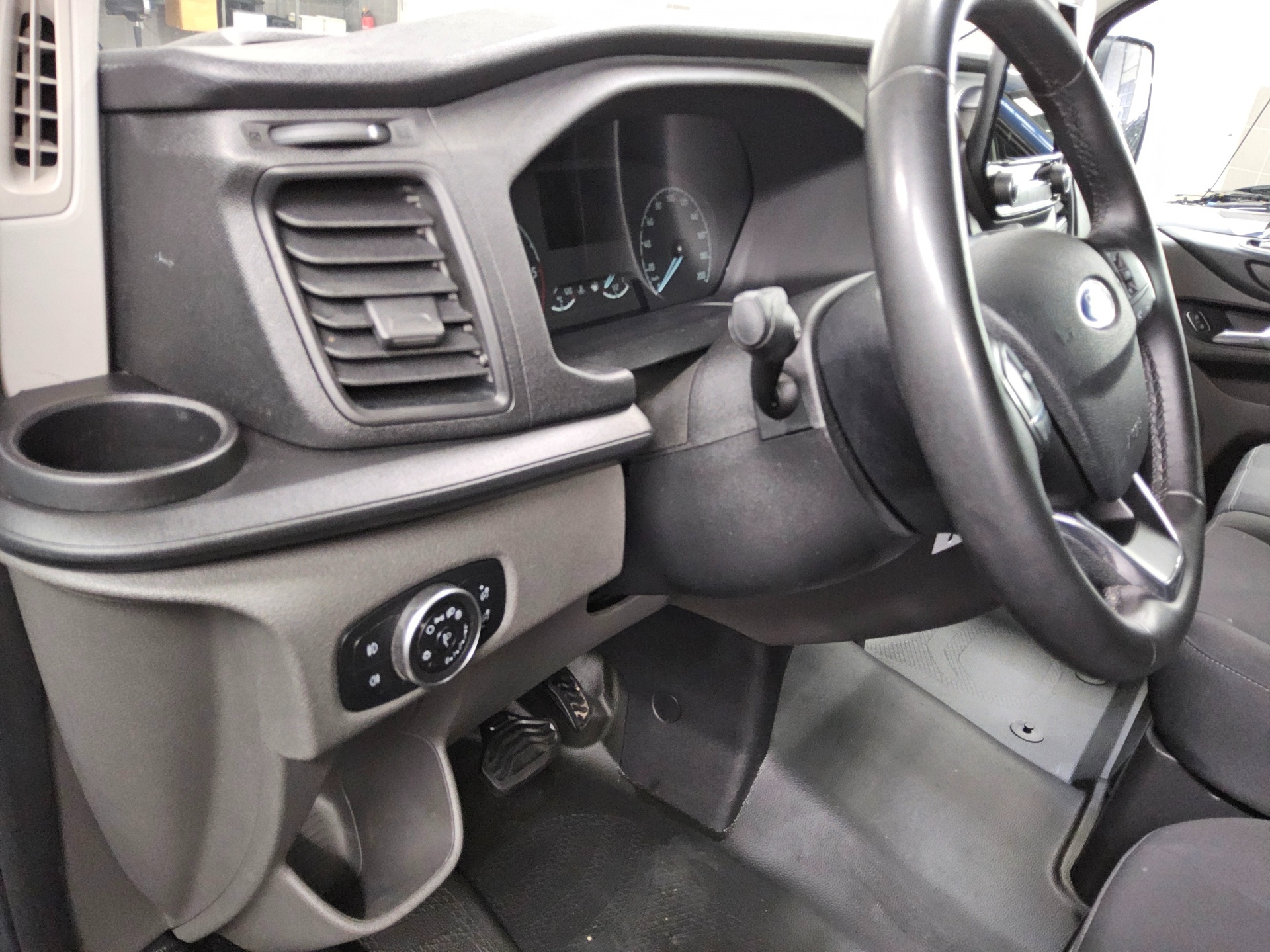 Ford Transit Custom L1H1 2.0 TDCi Trend 3-Sitzer Navi 9