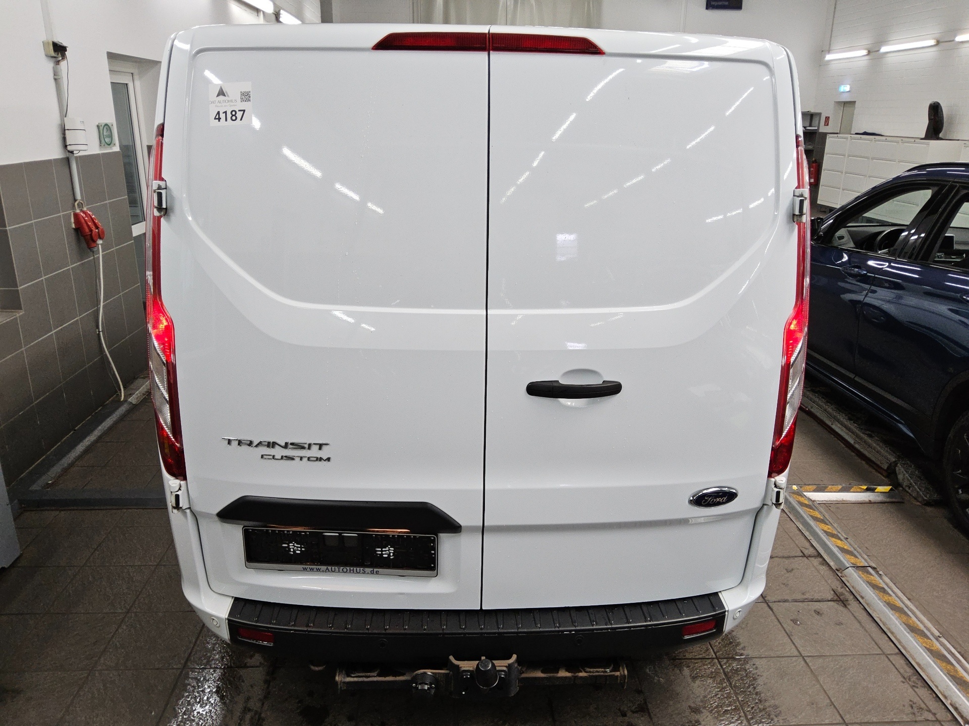 Ford Transit Custom L1H1 2.0 TDCi Trend 3-Sitzer Navi 11