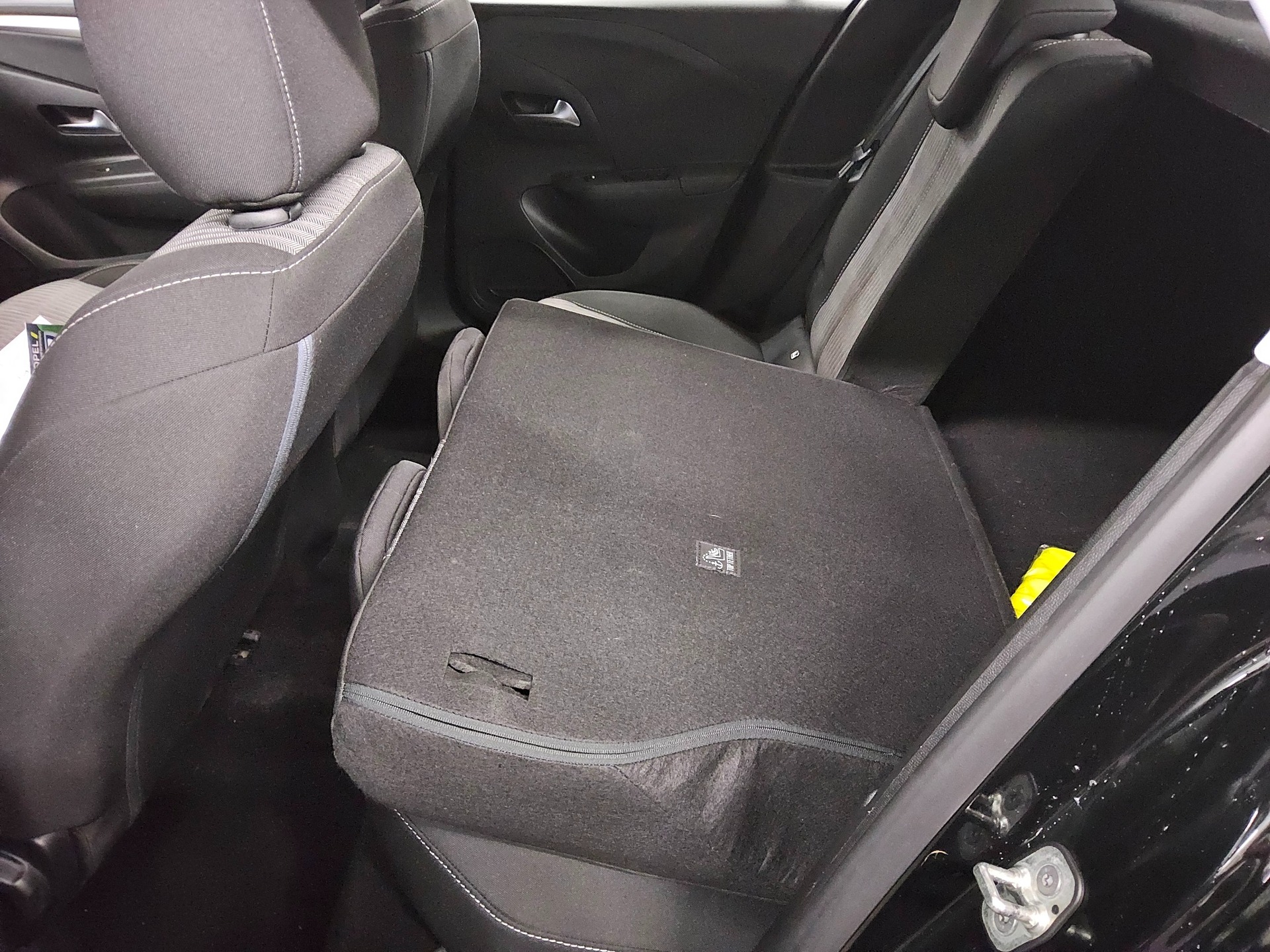 Opel Corsa 1.5 D Edition Navi DAB Shz PDC 12