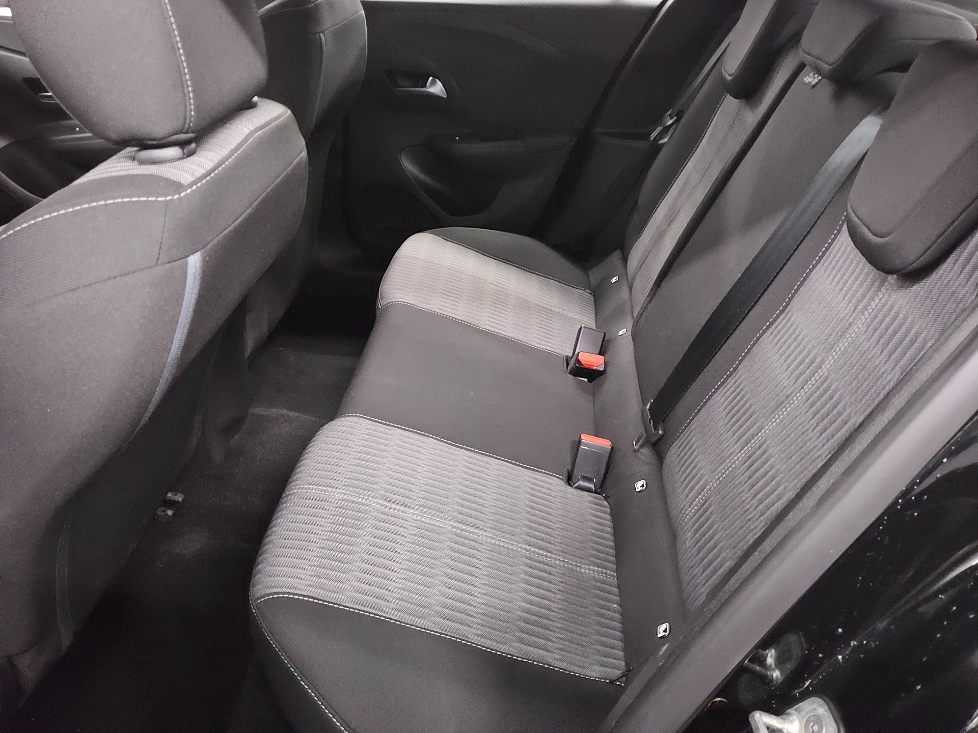 Opel Corsa 1.5 D Edition Navi DAB Shz PDC 13