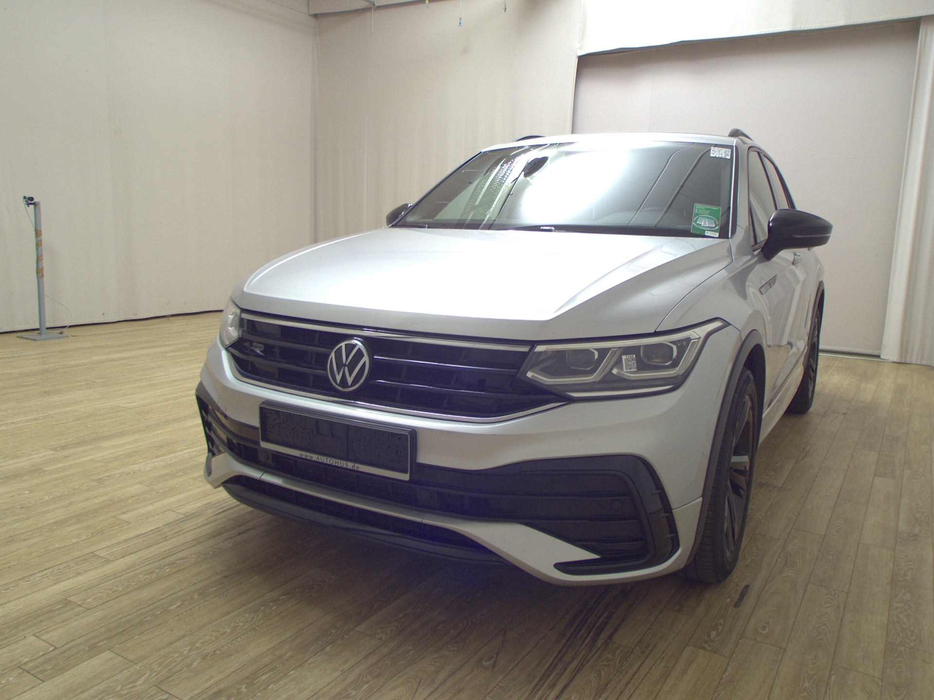 Volkswagen Tiguan 2.0 TDI R-Line Navi AID Matrix 2