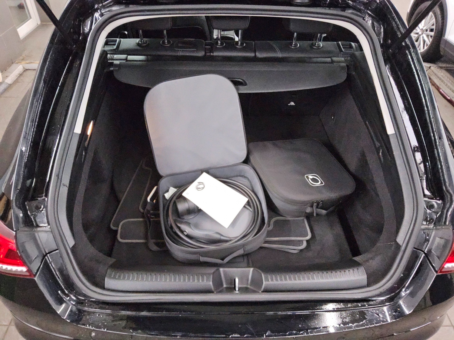 Mercedes-Benz CLA 250 Shooting Brake e Progressive Navi LED 12