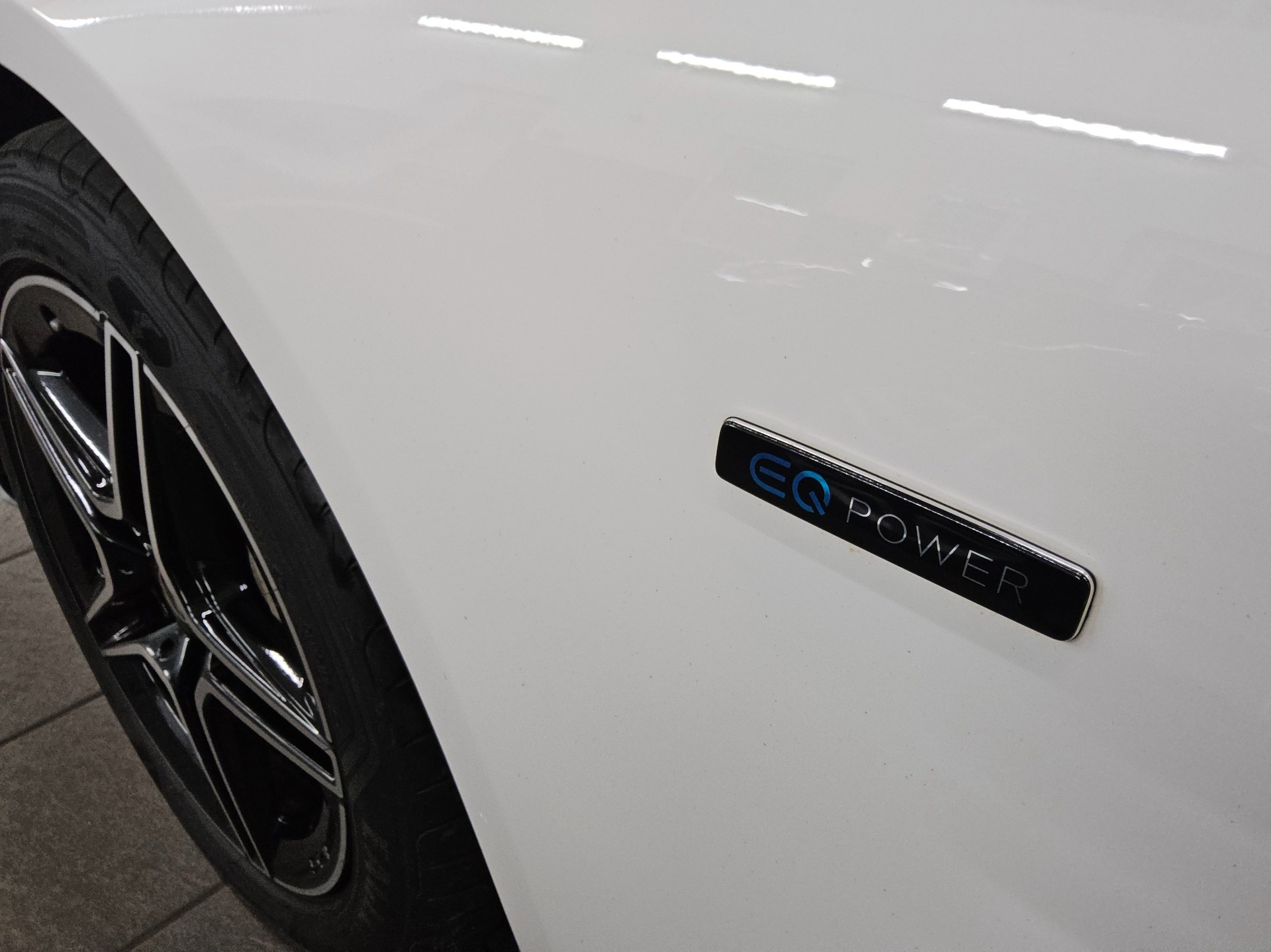 Mercedes-Benz E 300 T de AMG-Line Night Navi MB-LED Pano AHK 12