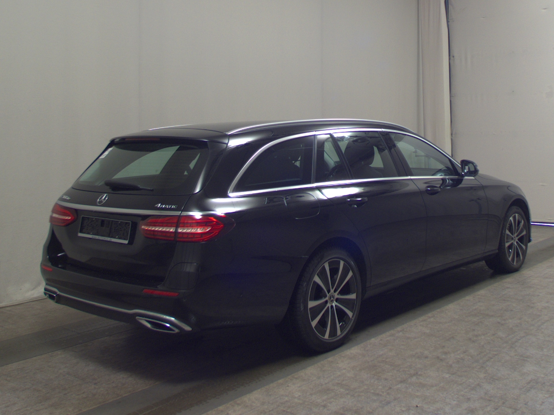 Mercedes-Benz E 300 T de 4M Avantgarde Navi LED Burmester 360° 4