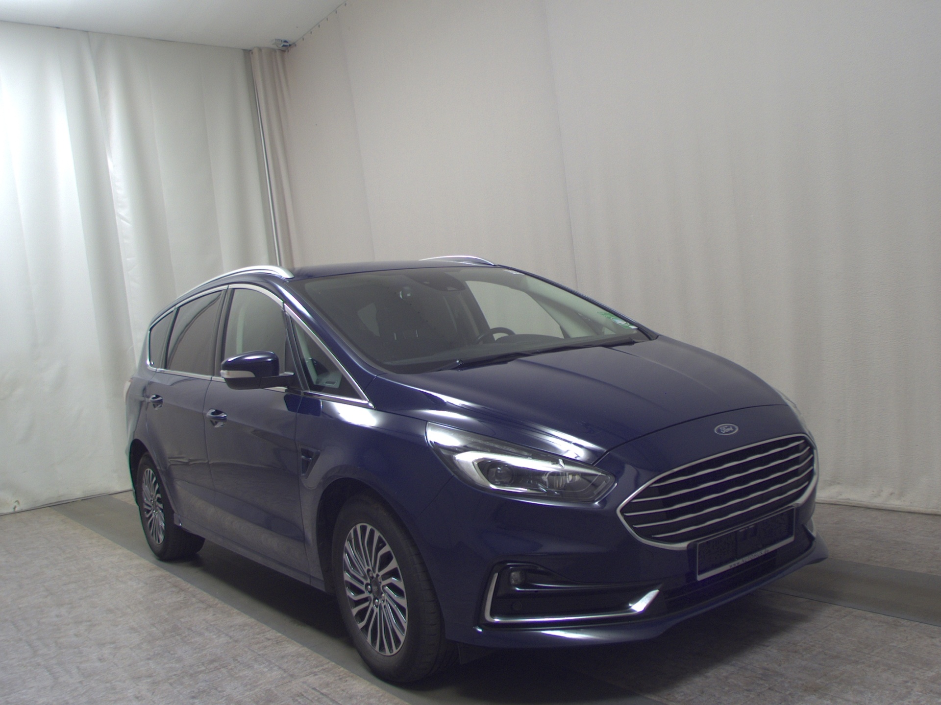 Ford S-Max 2.0 EB Titanium Navi LED RfK AHK DAB PDC 3