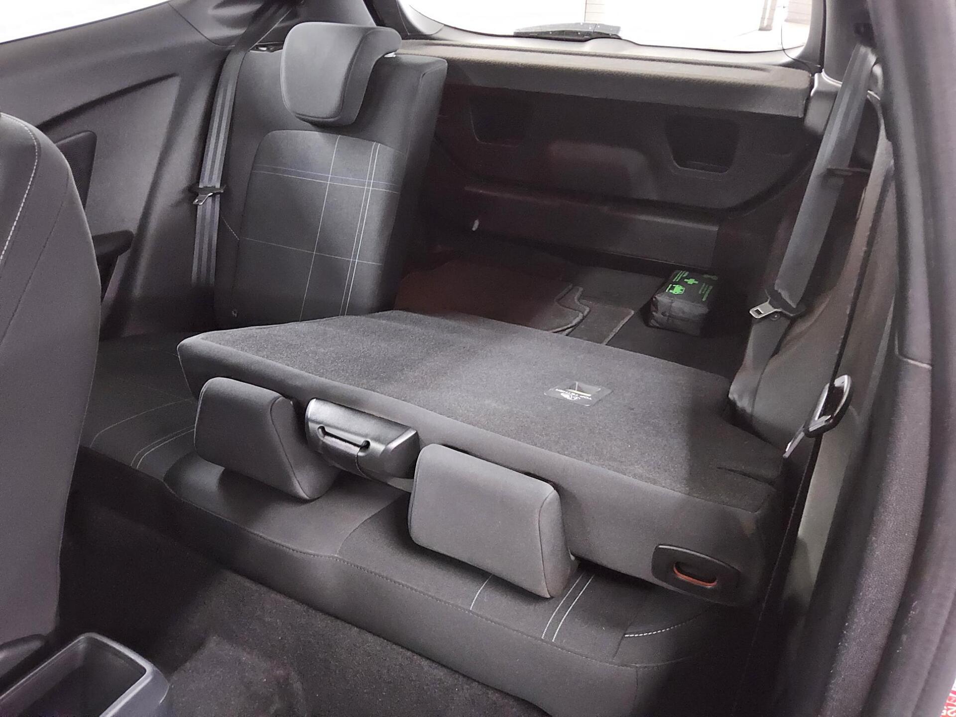 Ford Fiesta 1.0 EB Cool&Connect Navi Shz PDC 12