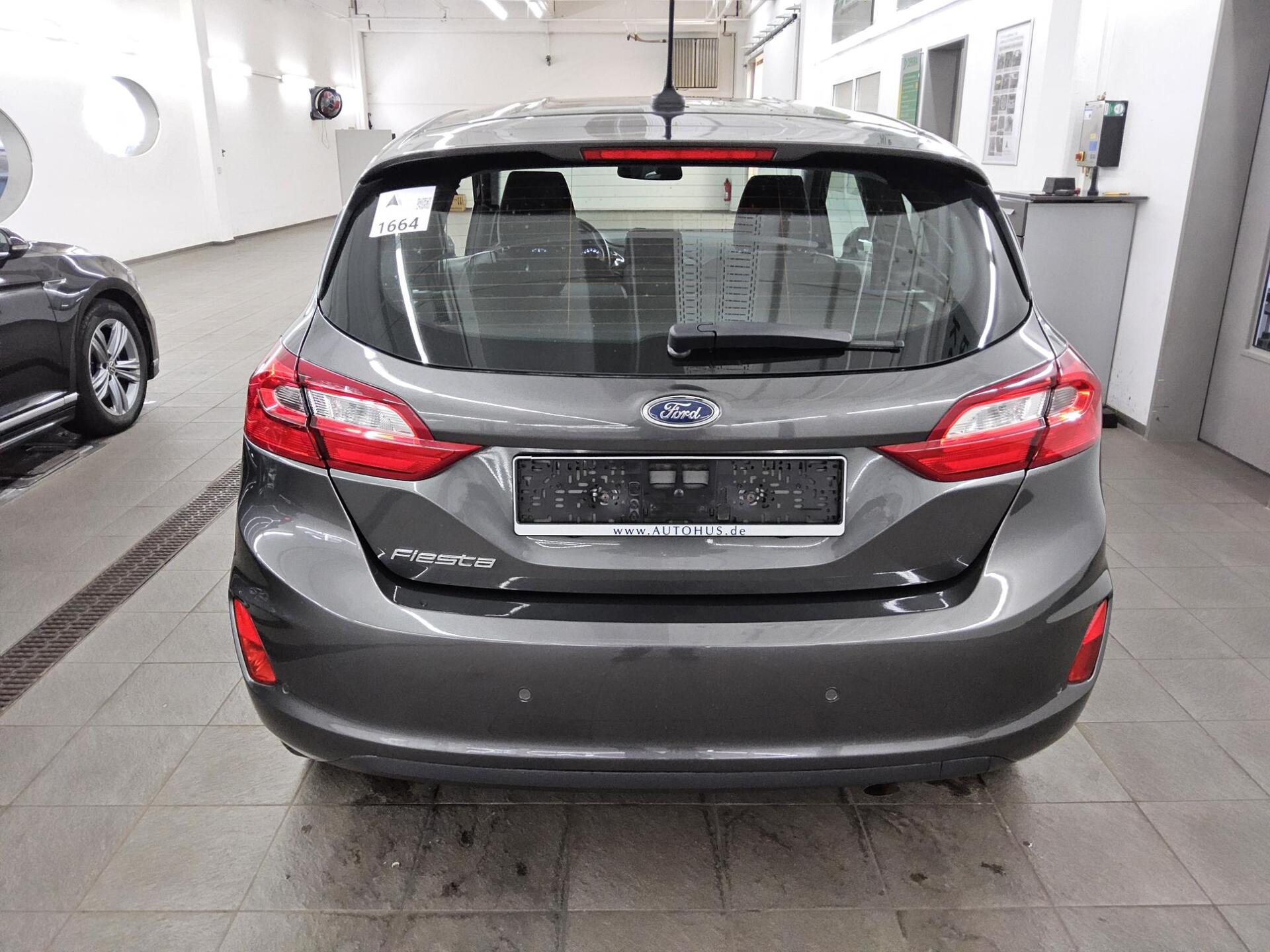 Ford Fiesta 1.0 EB Cool&Connect Navi Shz PDC 10