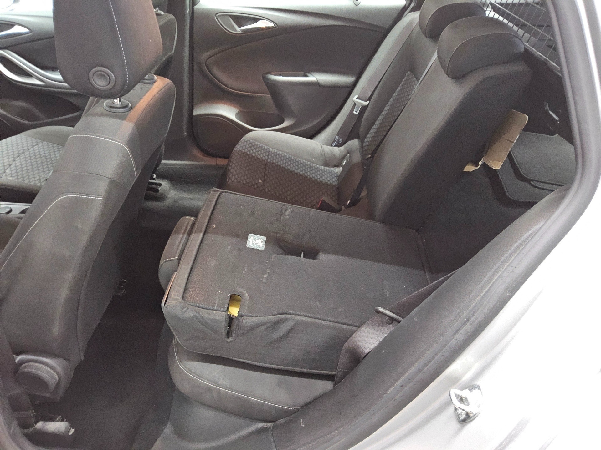 Opel Astra ST 1.5 D Edition Navi PDC DAB 12