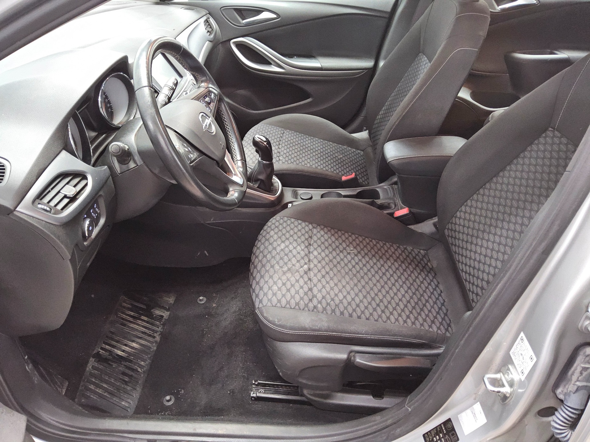 Opel Astra ST 1.5 D Edition Navi PDC DAB 8