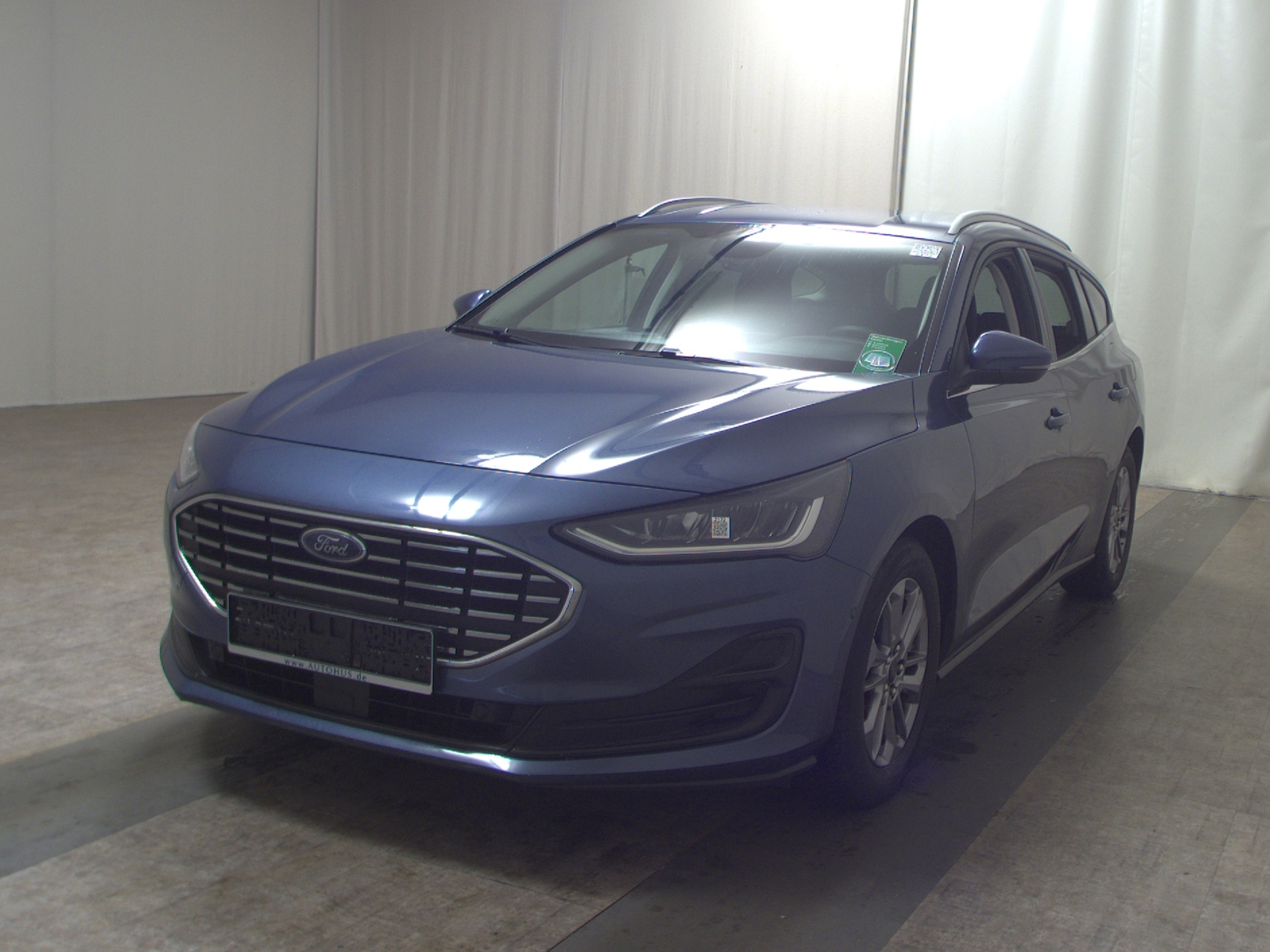 Ford Focus Turnier 1.5 EB Titanium Navi LED ACC RFK 2