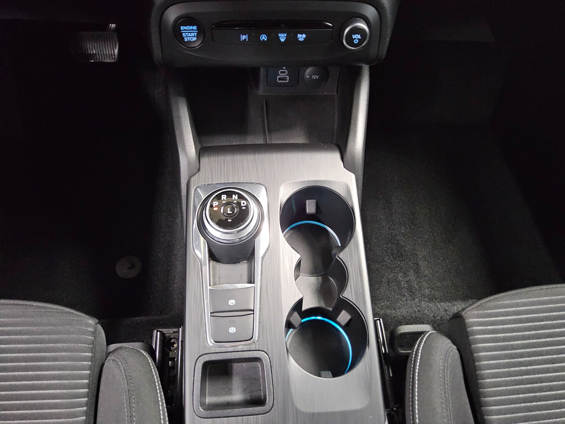 Ford Focus Turnier 1.5 EB Titanium Navi LED ACC RFK 6