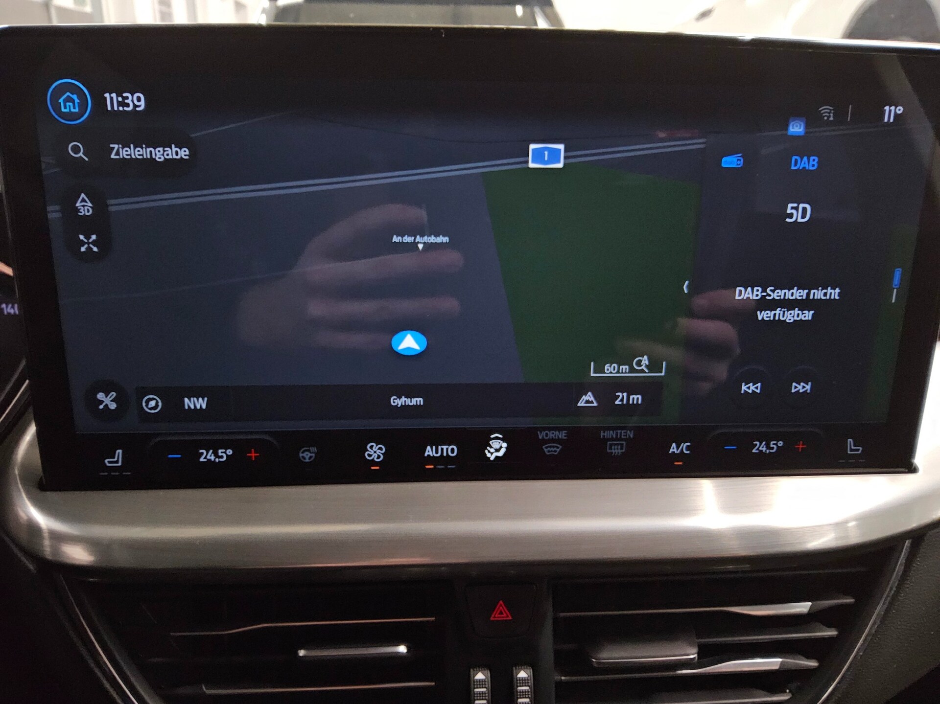 Ford Focus Turnier 1.5 EB Titanium Navi LED ACC RFK 7