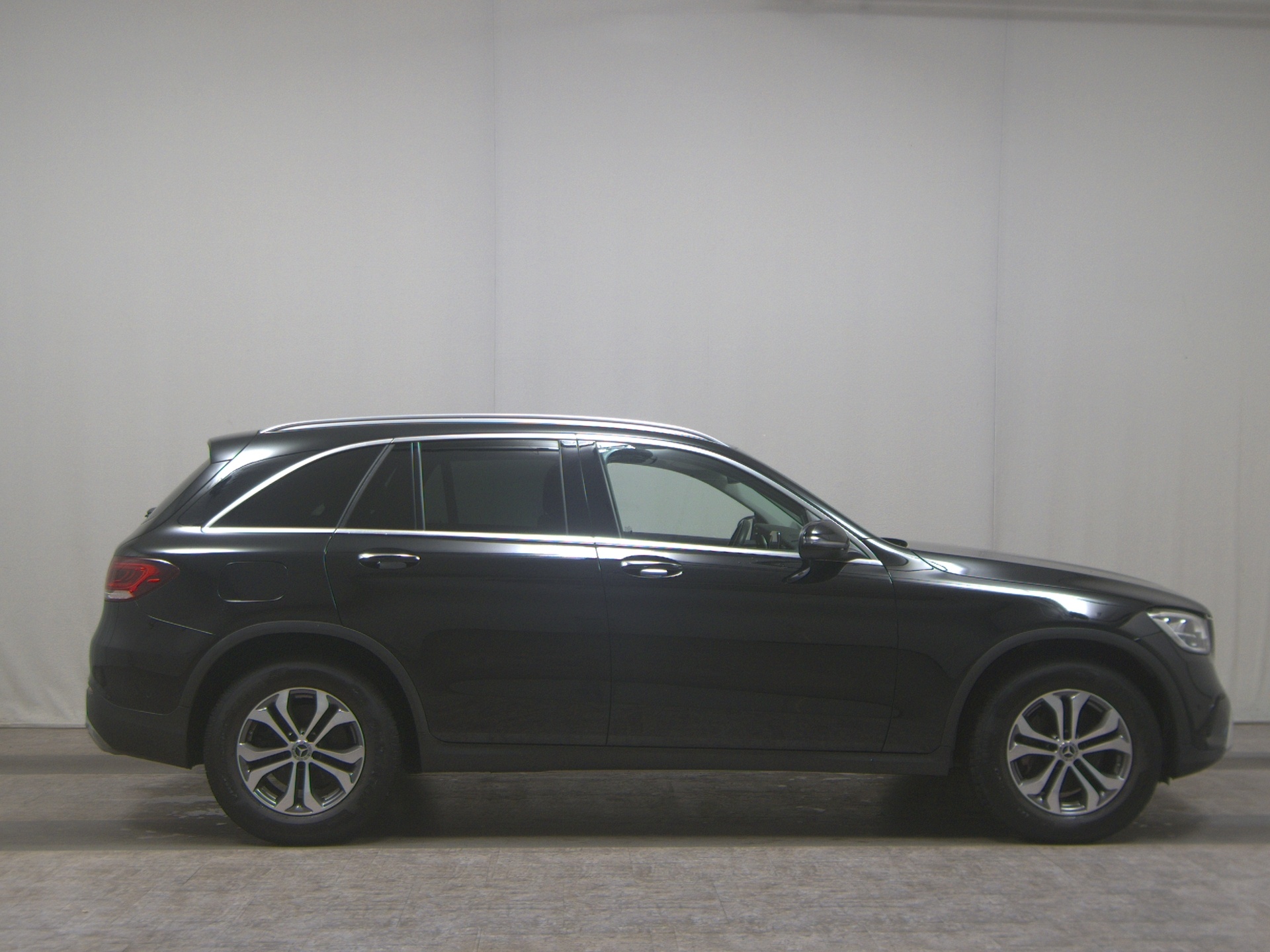 Mercedes-Benz GLC 300 d 4M Navi LED HuD Pano Sound RFK AHK