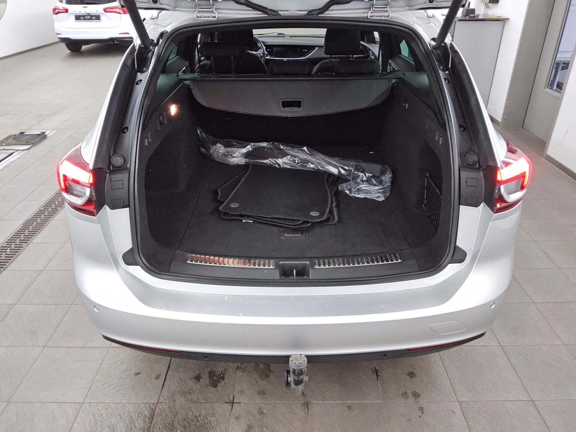 Opel Insignia ST 1.5 D Business Ed. Navi LED AHK PDC 11