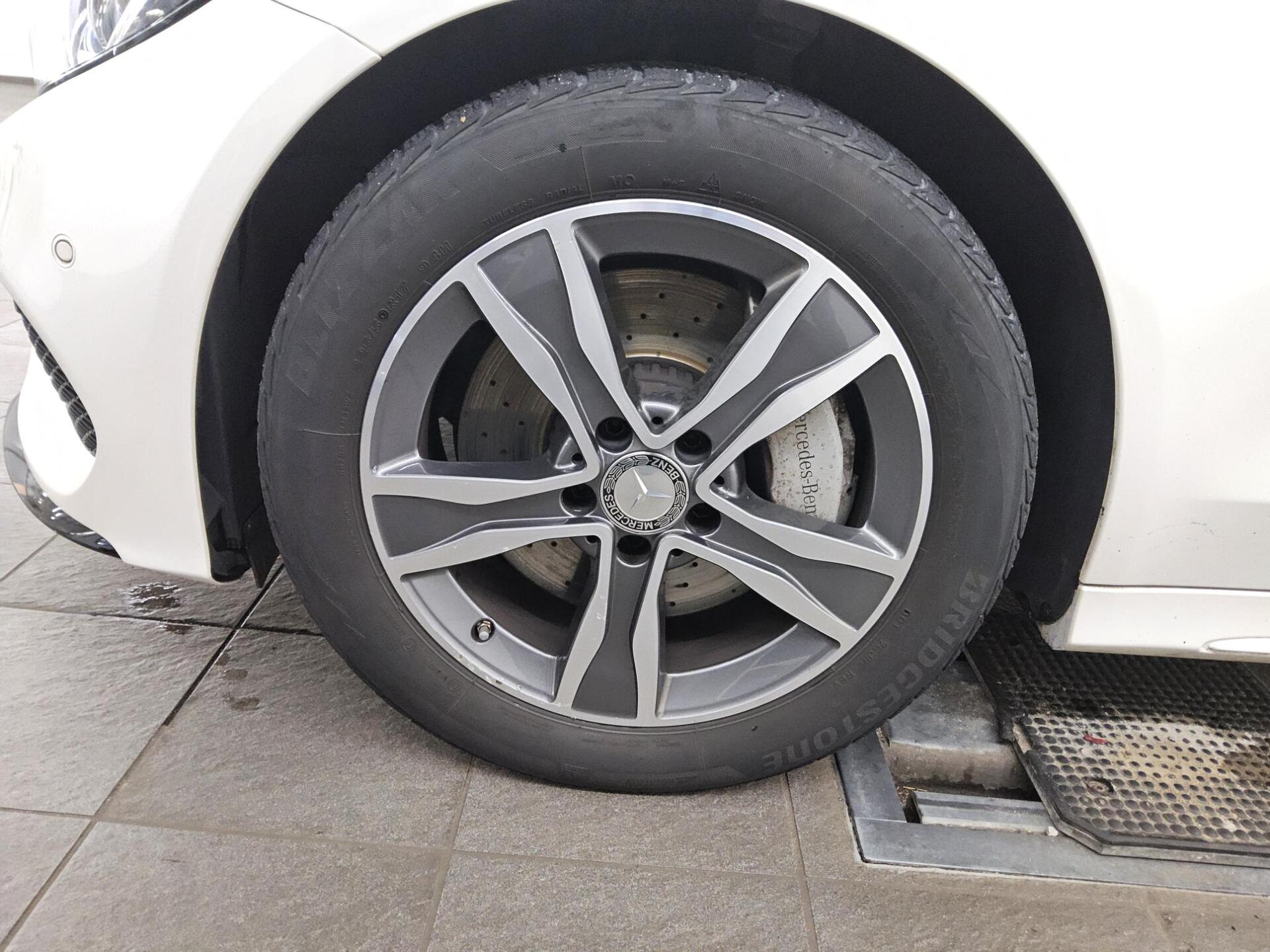 Mercedes-Benz C 250 T d 4M AMG-Line Navi Pano Burmester LED 10