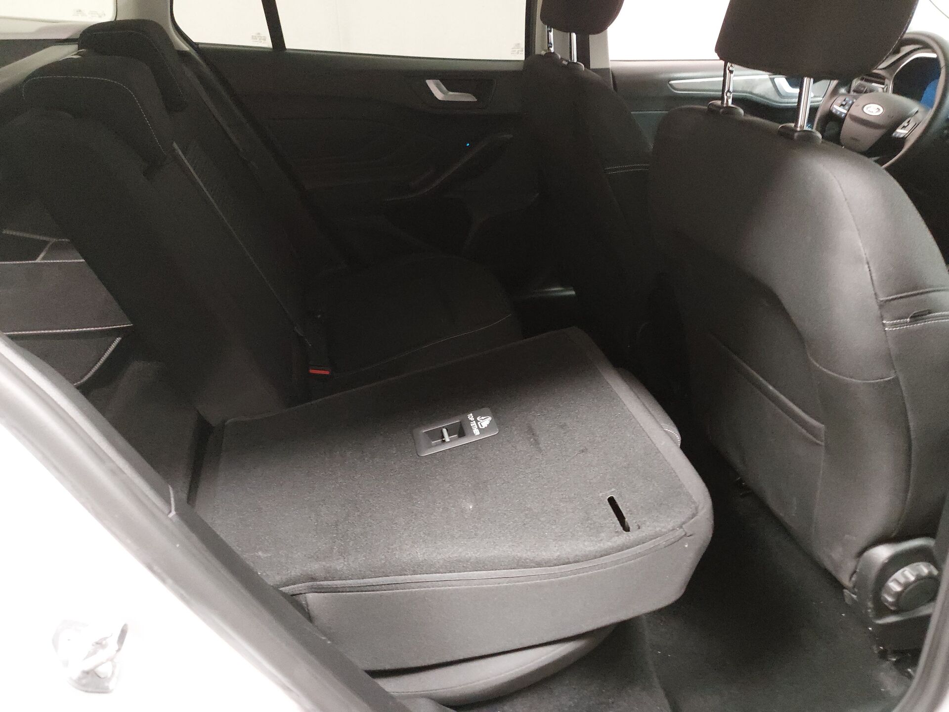 Ford Focus Turnier Titanium X NAVI LED SPORTSITZE SHZ PDC 18