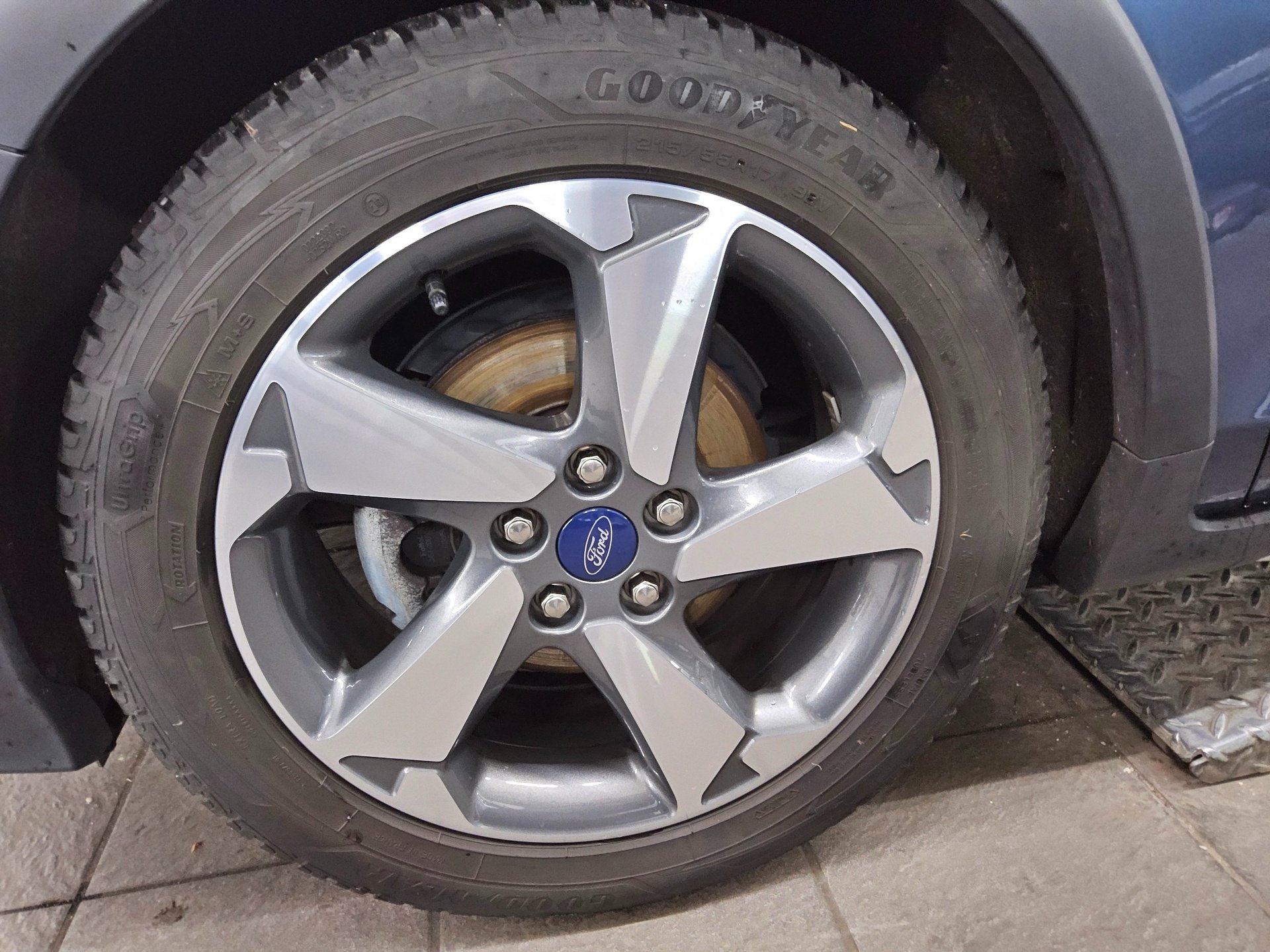 Ford Focus 1.5 EB Active Navie LED Shz AHK 10