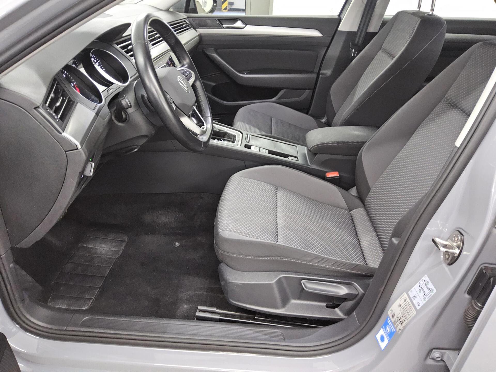Volkswagen Passat Variant 2.0 TDI Navi LED Shz el.Heck RFK 8