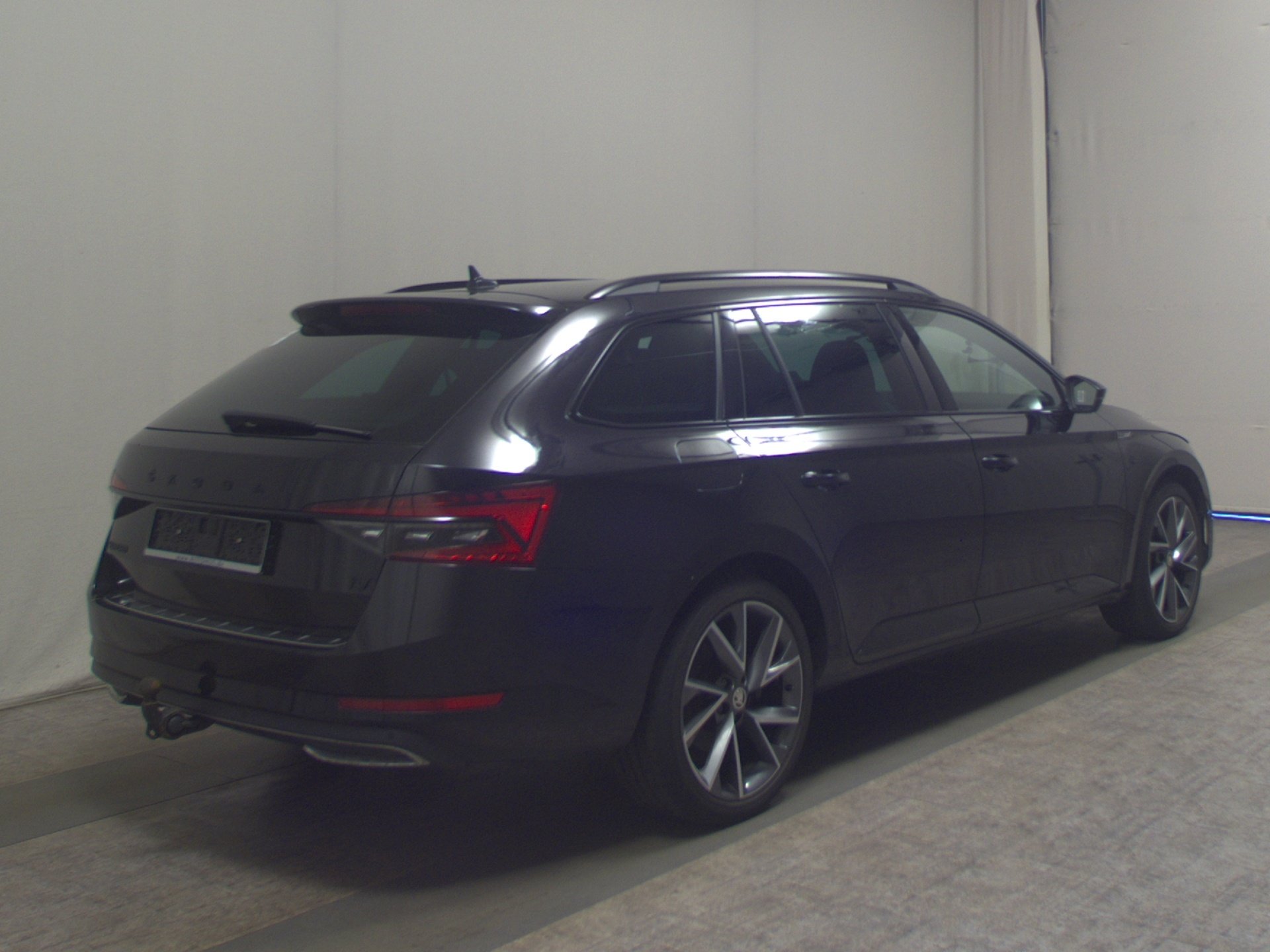 Skoda Superb Kombi 1.4 TSI iV SportLine Navi LED RFK 4