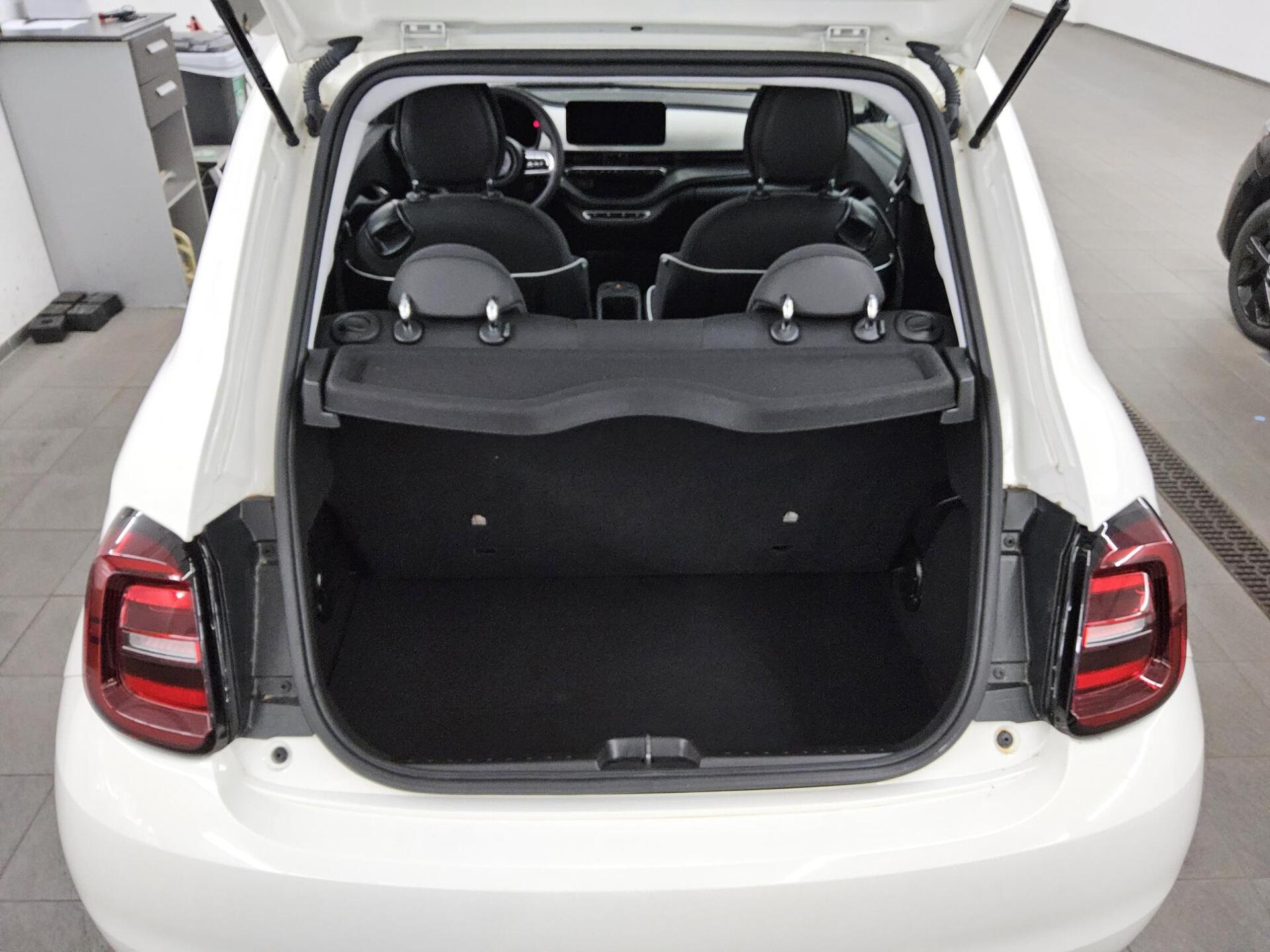 Fiat 500e 11