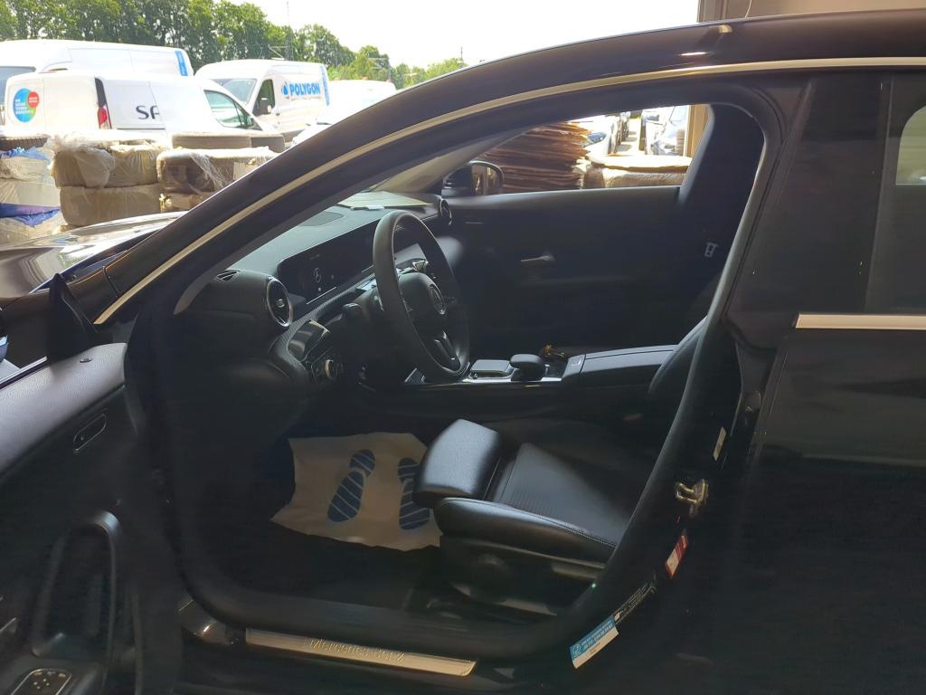 Mercedes-Benz CLA 250 Shooting Brake e Navi LED MBUX T-Leder 6