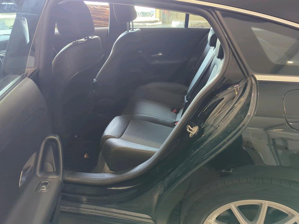 Mercedes-Benz CLA 250 Shooting Brake e Navi LED MBUX T-Leder 11