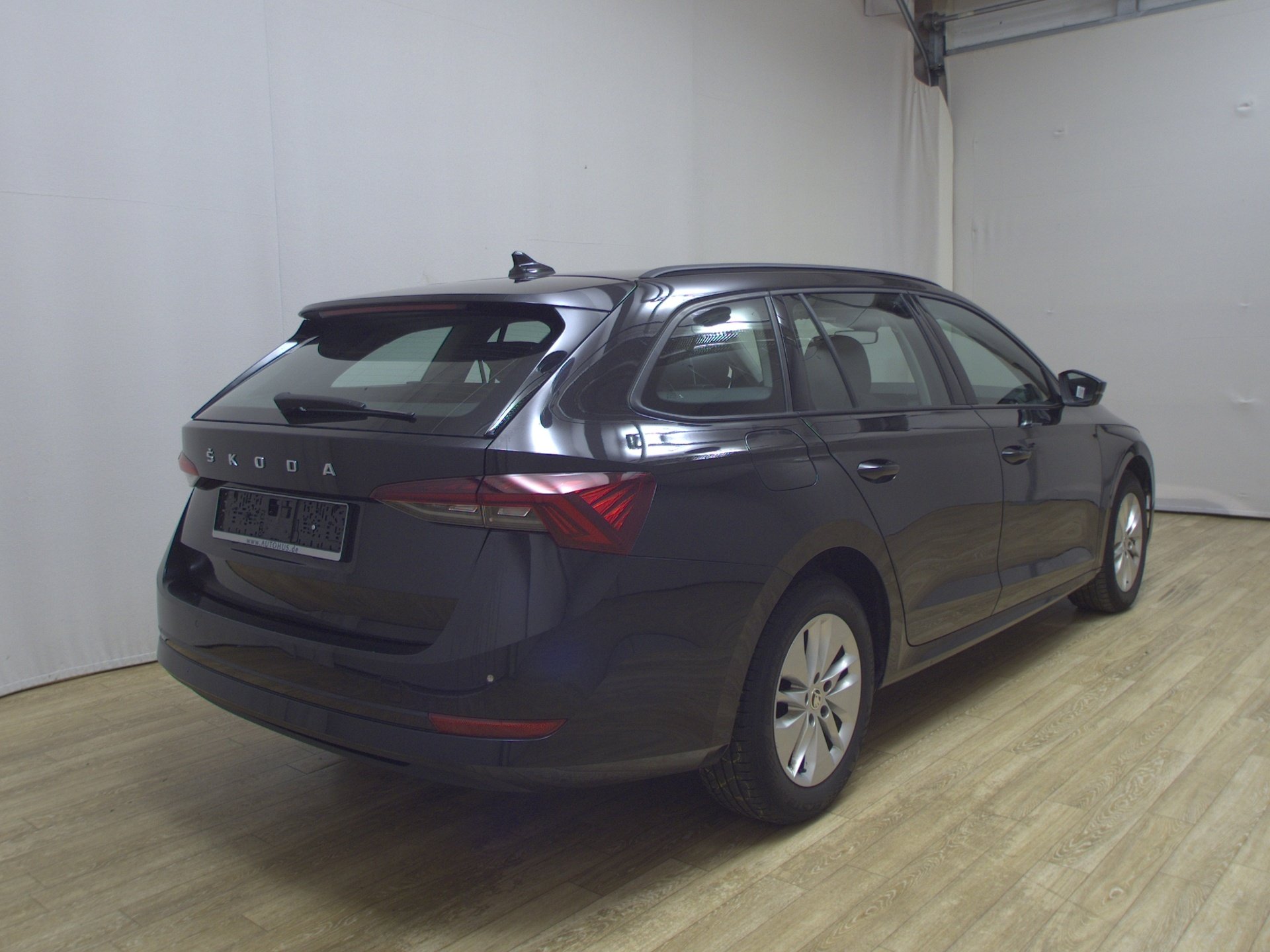 Skoda Octavia Kombi 2.0 TDI Ambition Navi LED vc PDC 4