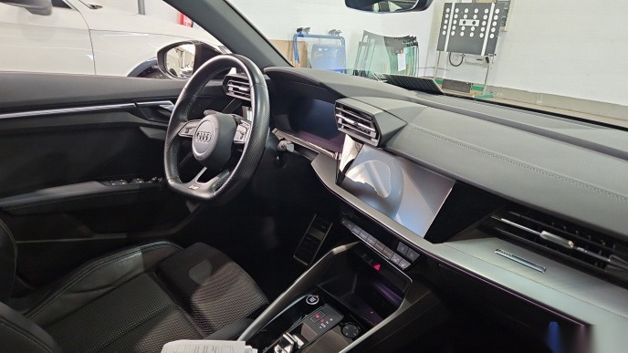 Audi A3 Sportback 35 TDI S-Line NAVI LED SHZ PDC 6