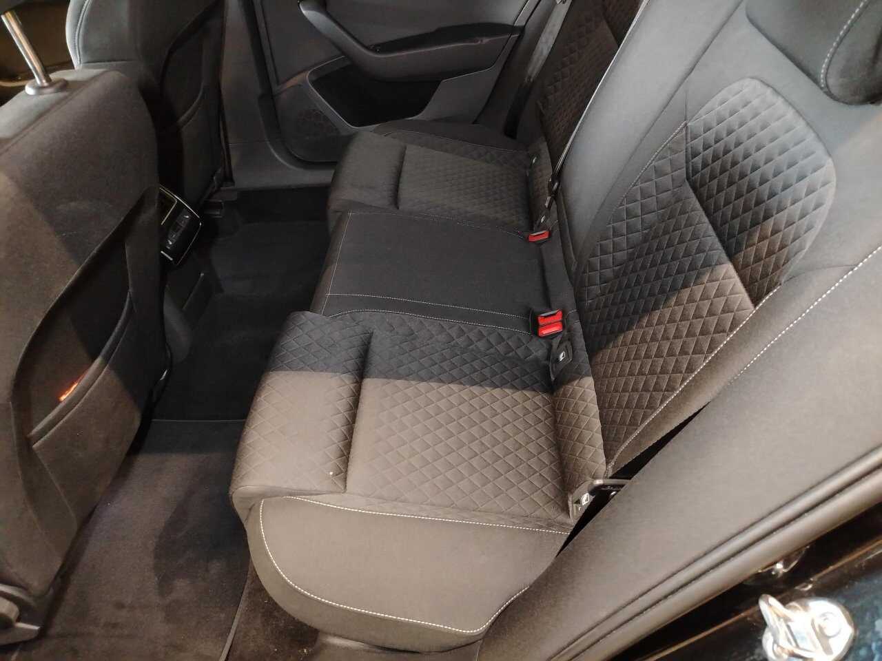 Skoda Superb Kombi 2.0 TDI Ambition NAVI LED 4xSHZ AHK 7