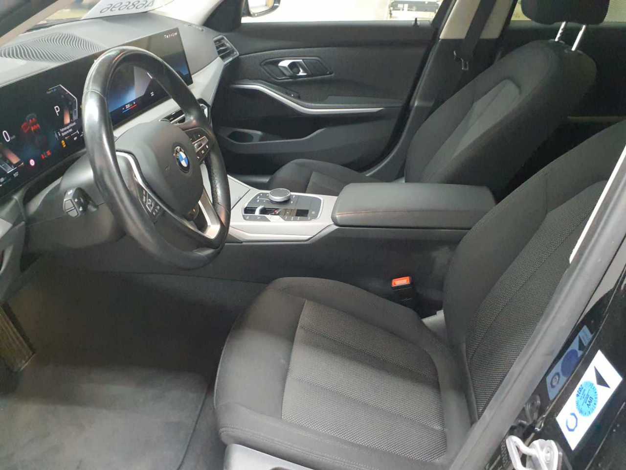 BMW 320dA xDr M-Sport NAVI LED SHZ PDC 9