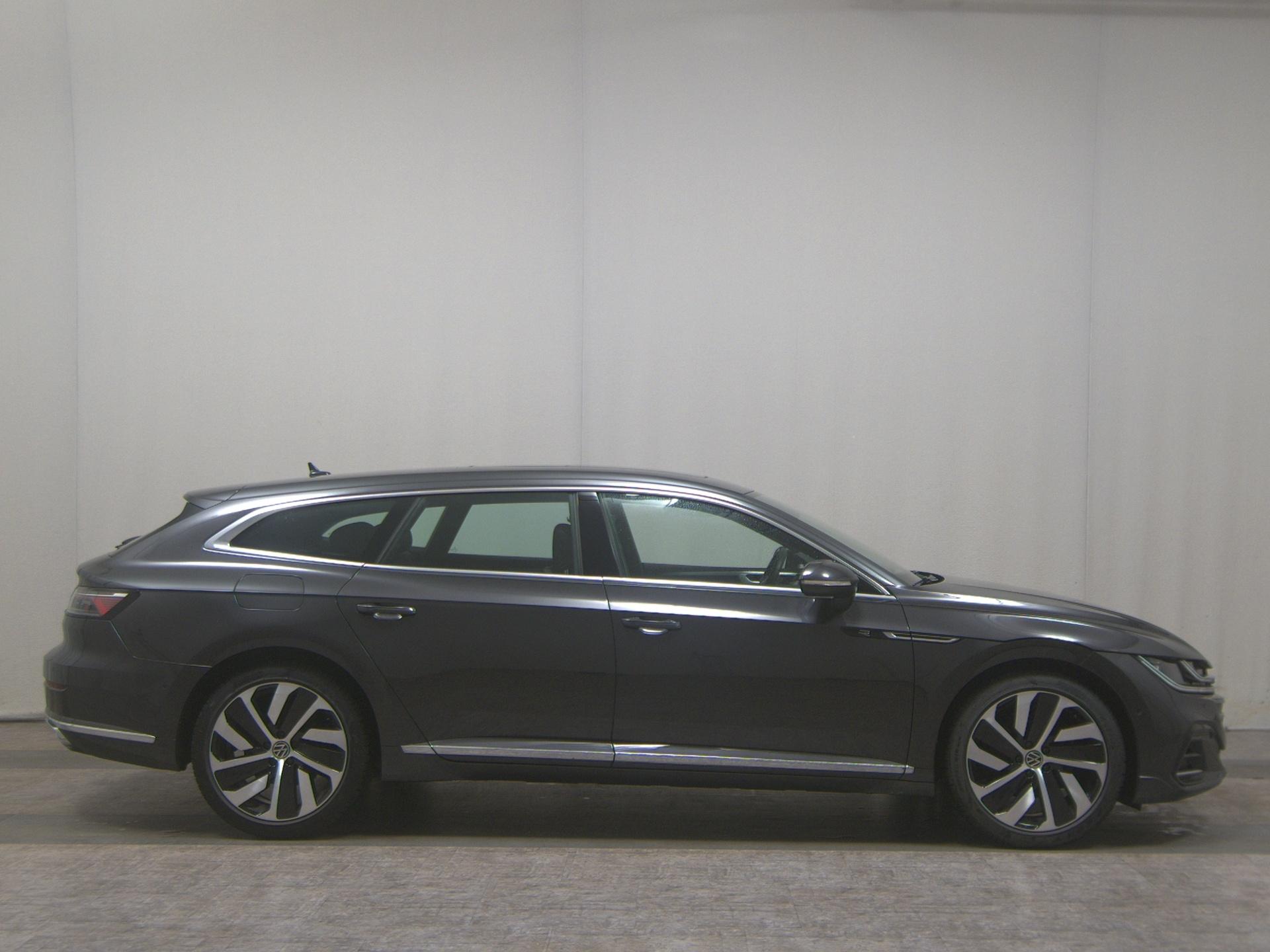 Volkswagen Arteon SB 2.0 TDI R-Line Navi LED AID Pano