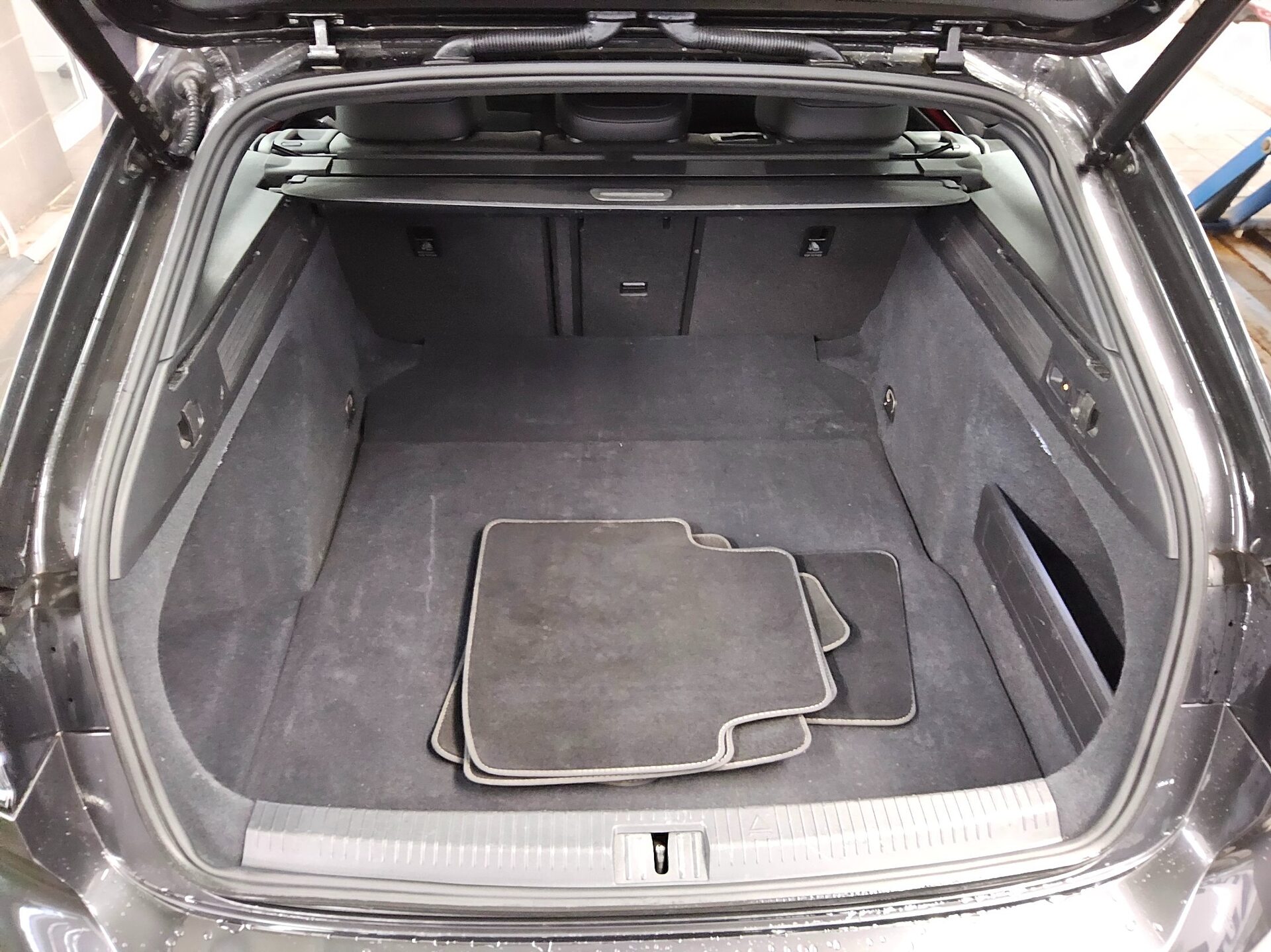 Volkswagen Arteon SB 2.0 TDI R-Line Navi LED AID Pano 13