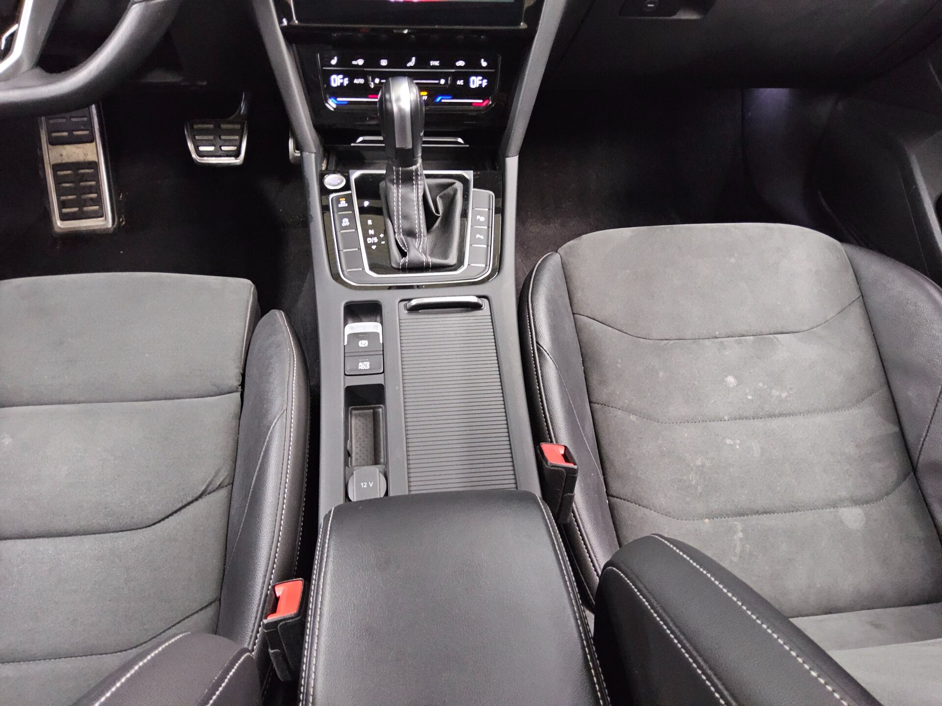 Volkswagen Arteon SB 2.0 TDI R-Line Navi LED AID Pano 6