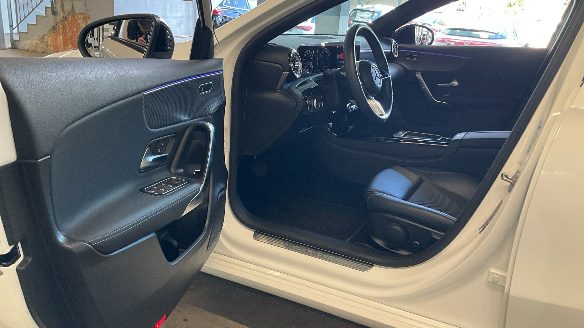 Mercedes-Benz A 250 e Progressive T-Leder Navi LED 8