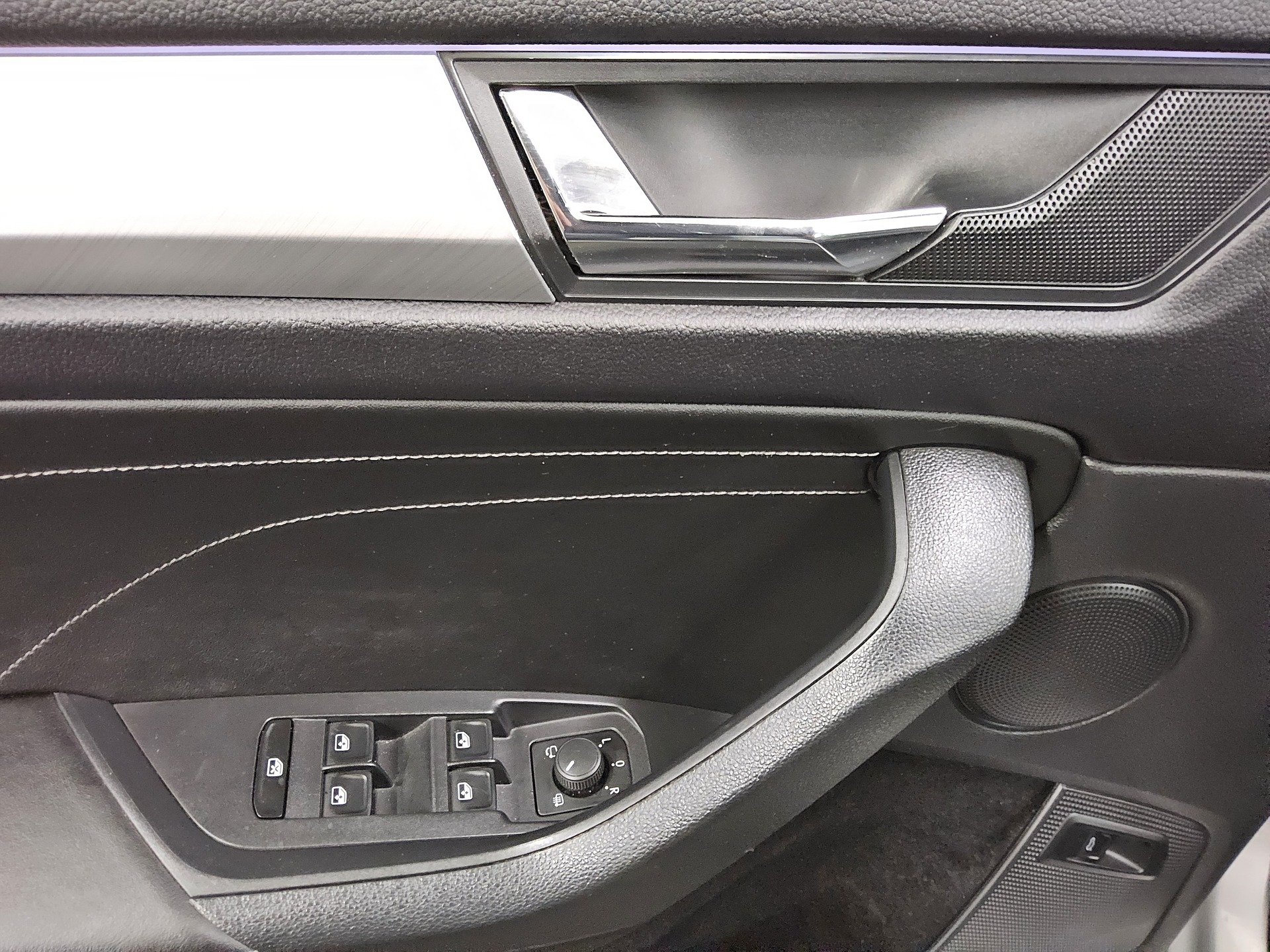 Skoda Kodiaq 2.0 TDI Ambition Navi vc Pano LED 4xSHZ 10