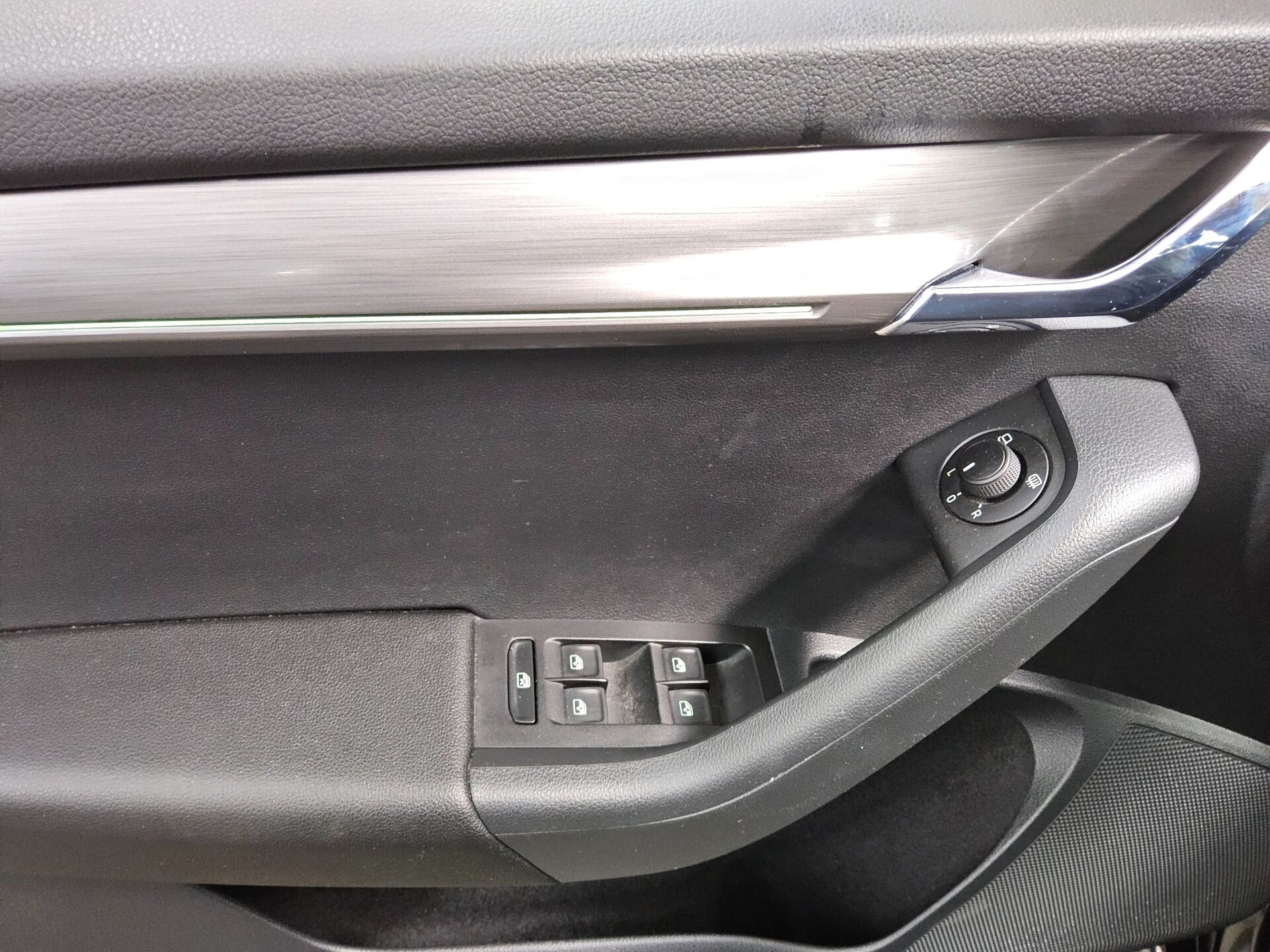 Skoda Octavia Kombi 2.0 TDI 9