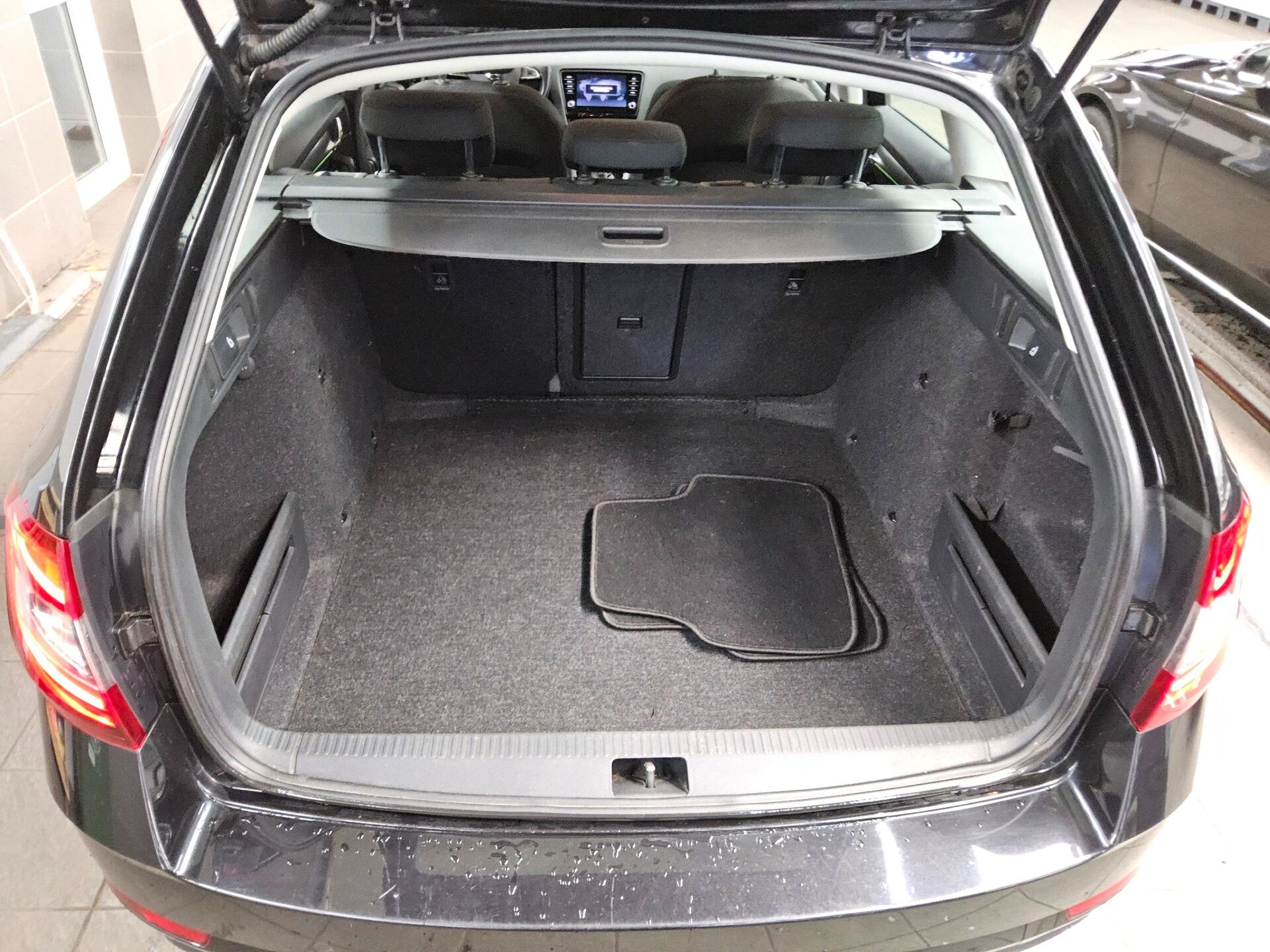 Skoda Octavia Kombi 2.0 TDI 11