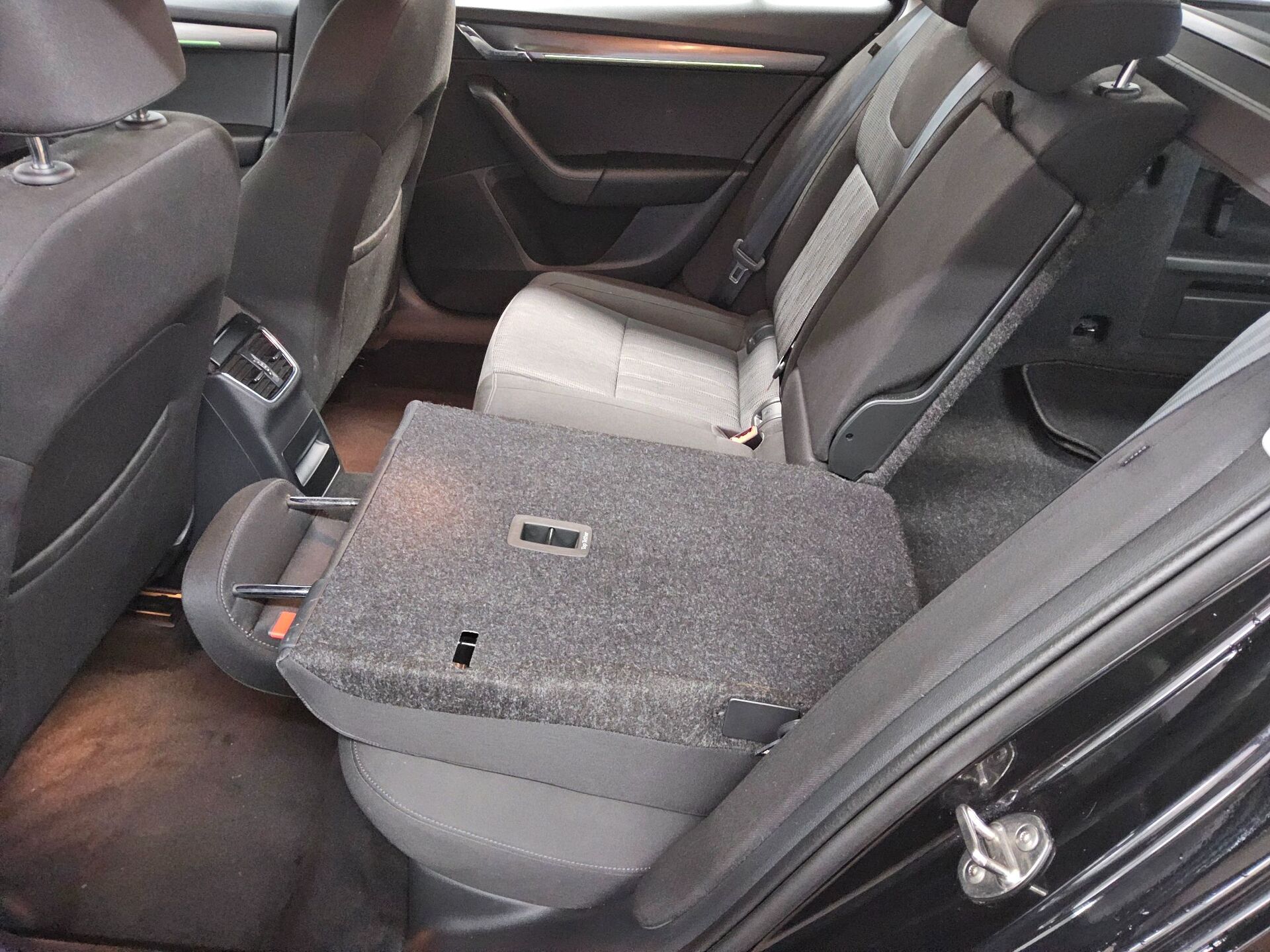 Skoda Octavia Kombi 2.0 TDI 12