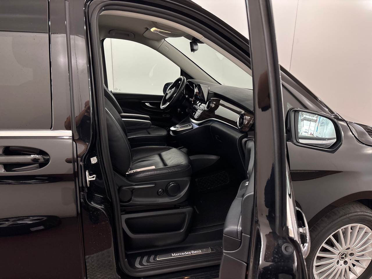 Mercedes-Benz V 250 Lang d Avantgarde NAVI SHZ RFK LED LEDER 7