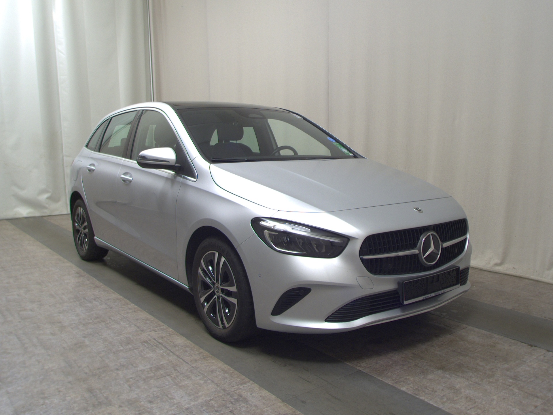 Mercedes-Benz B 250 e Progressive Navi LED MBUX+ Pano Leder AHK 3