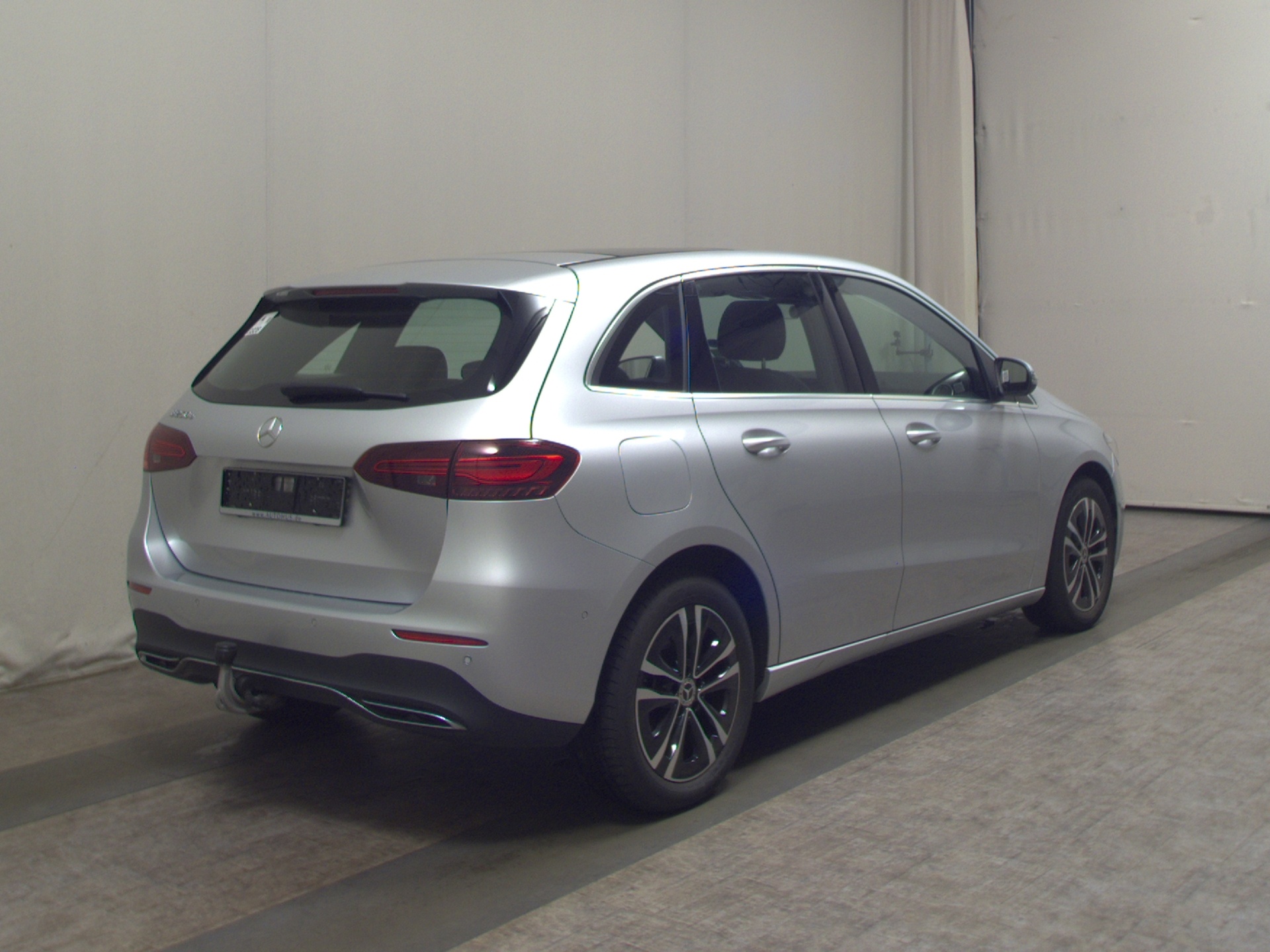Mercedes-Benz B 250 e Progressive Navi LED MBUX+ Pano Leder AHK 4